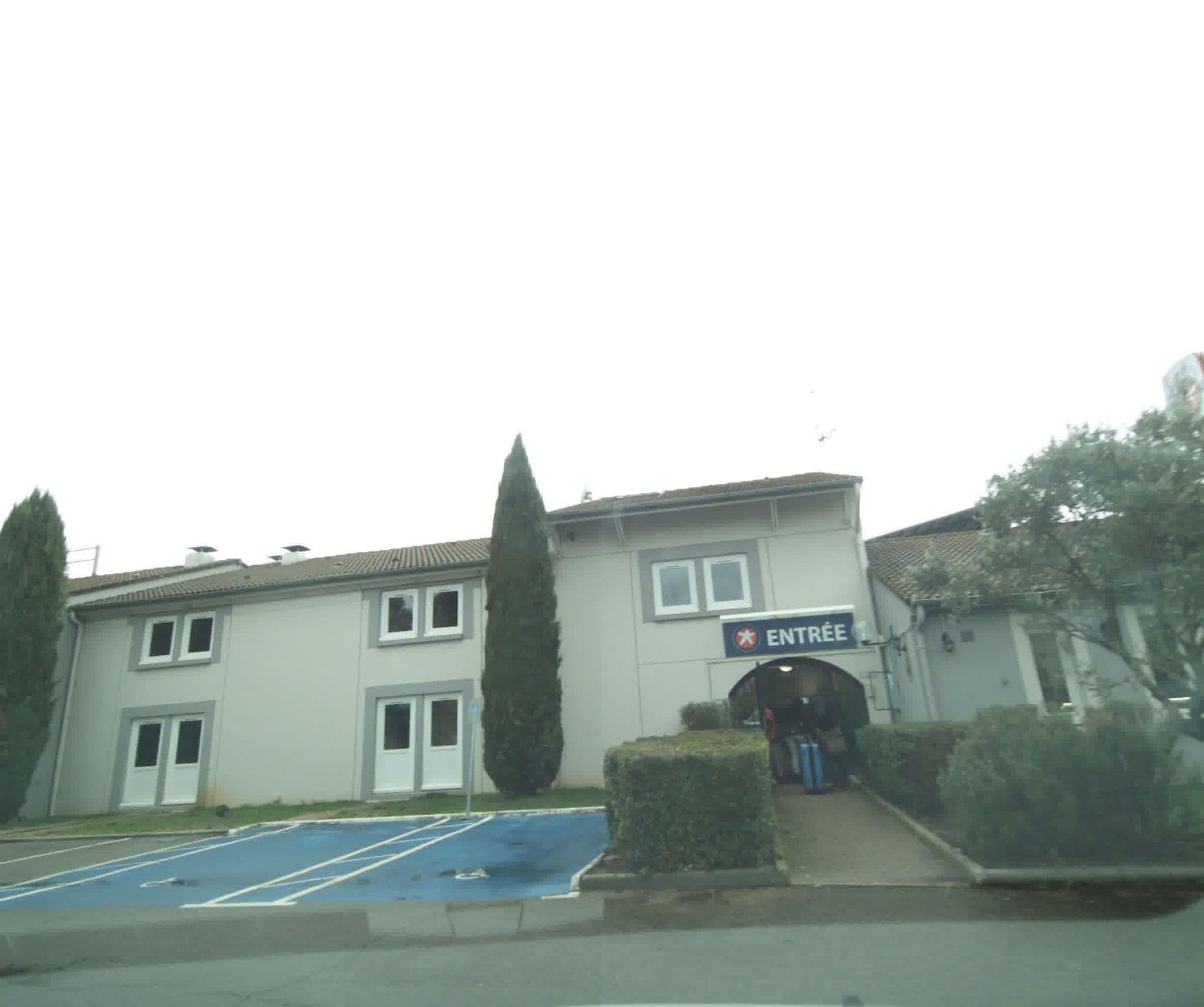 Street view near Antipodes, Bourg-lès-Valence — © sogefi (CC BY-SA · Mapillary)