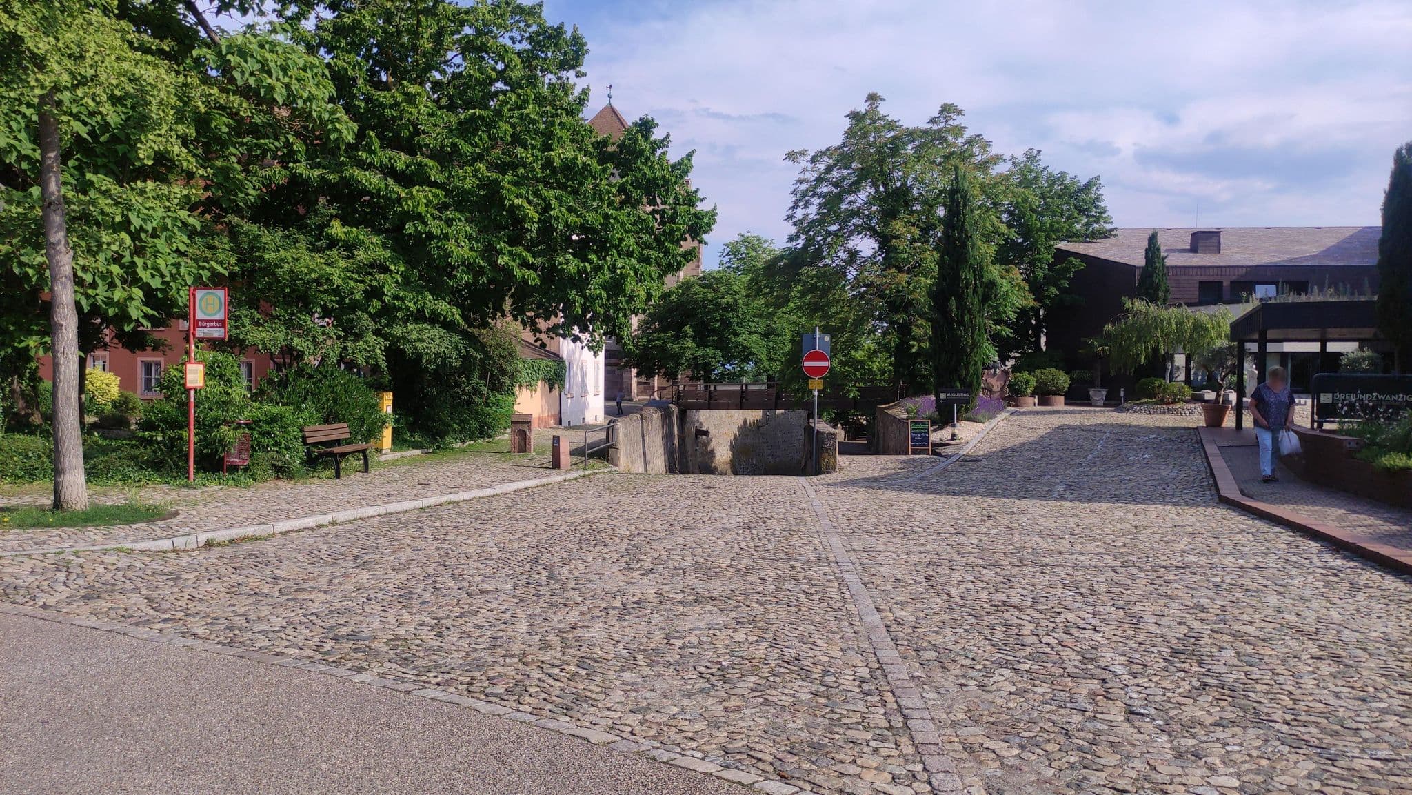 Street view near 50plus Hotels Deutschland, Volgelsheim — © klimakas (CC BY-SA · Mapillary)