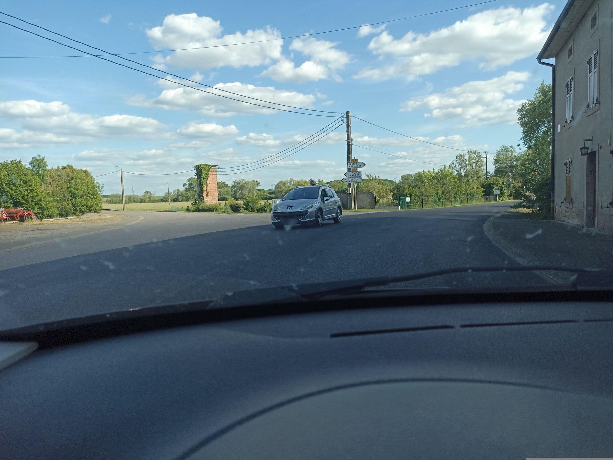 Street view near 4 Pat'hotel, Morhange — © GIKERMAN (CC BY-SA · Mapillary)