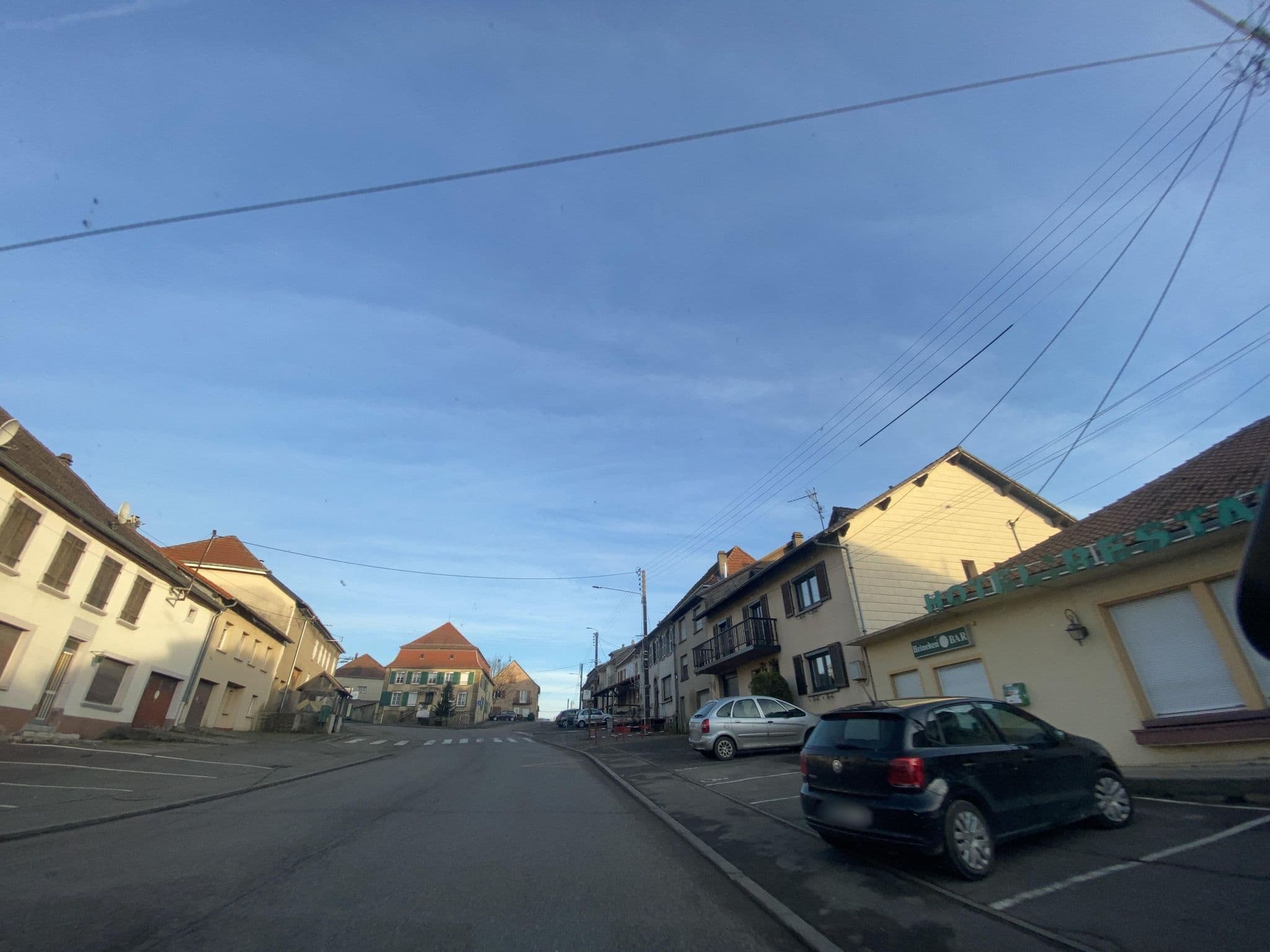 Street view near Le Floride, Holving — © petit_jaune (CC BY-SA · Mapillary)