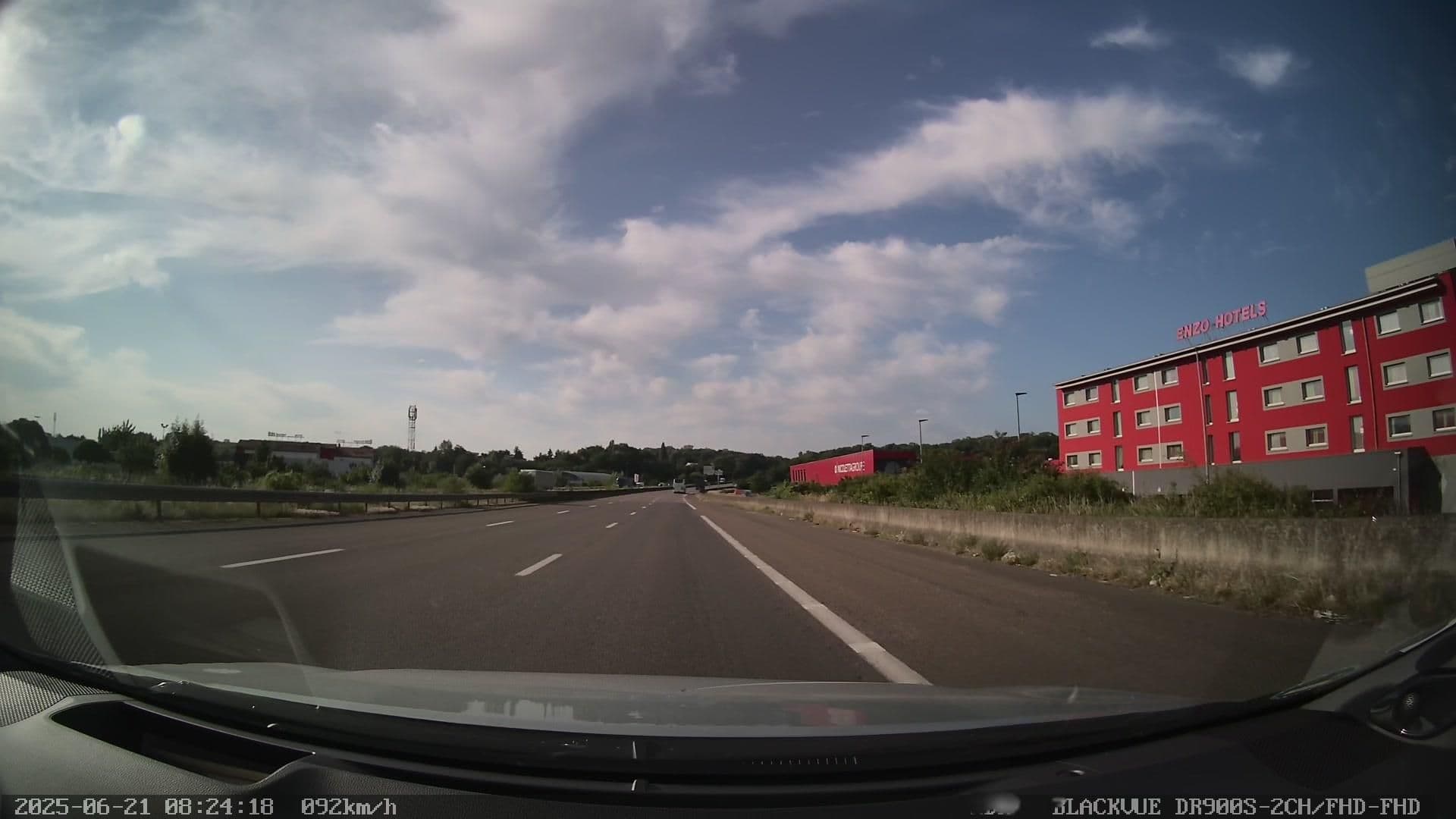 Street view near Kyriad Design Enzo Metz Sud - Augny, Augny — © madel (CC BY-SA · Mapillary)