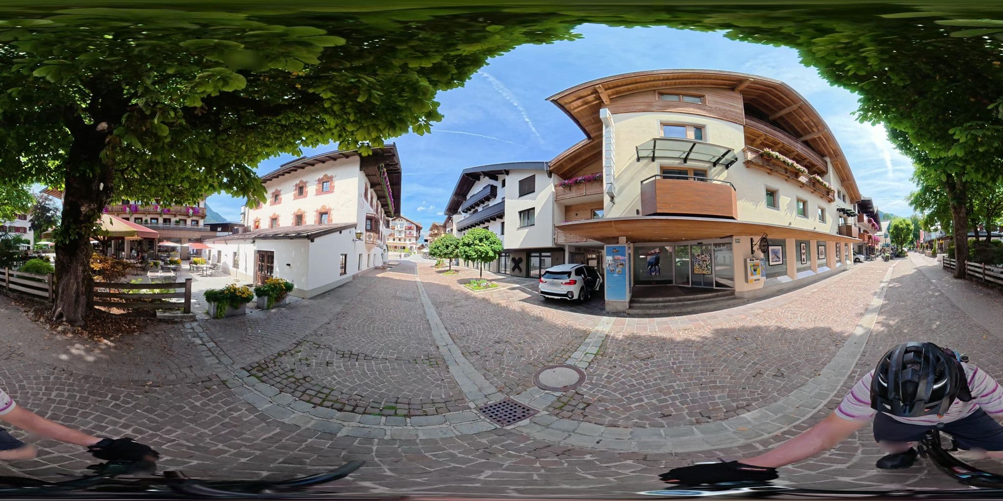 Street view near Hotel Postwirt, Söll — © osmplus_org (CC BY-SA · Mapillary)