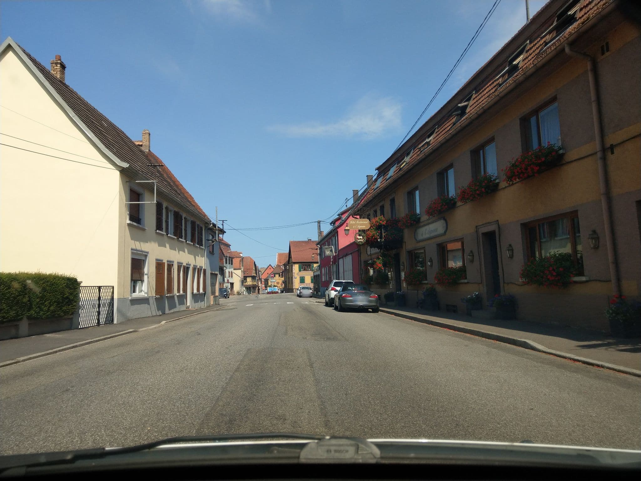 Street view near Hôtel Restaurant de l'Agneau, Pfaffenhoffen — © 5rmft (CC BY-SA · Mapillary)