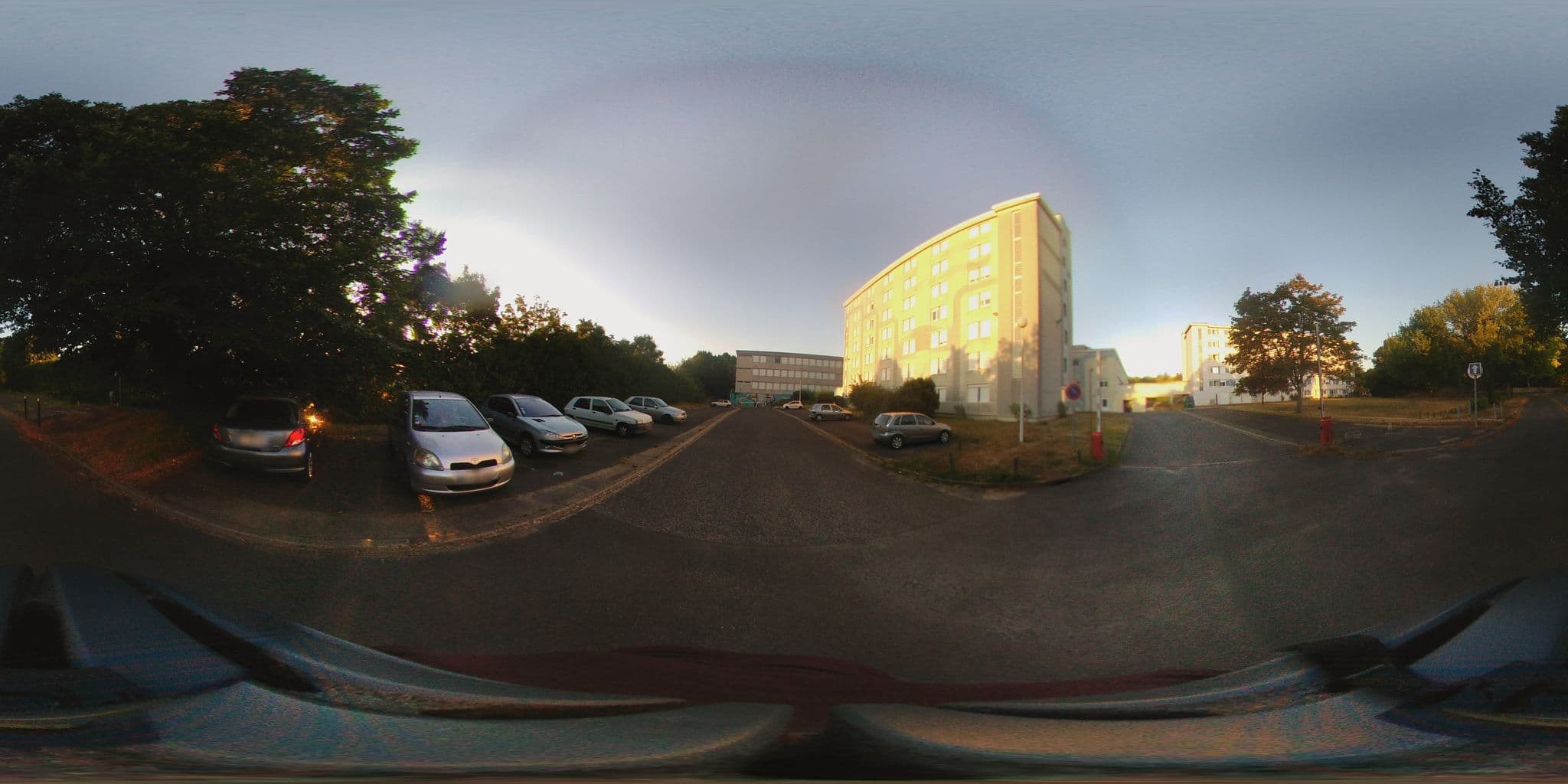 Street view near Résidence Universitaire Saint-Symphorien, Tours — © alixun (CC BY-SA · Mapillary)