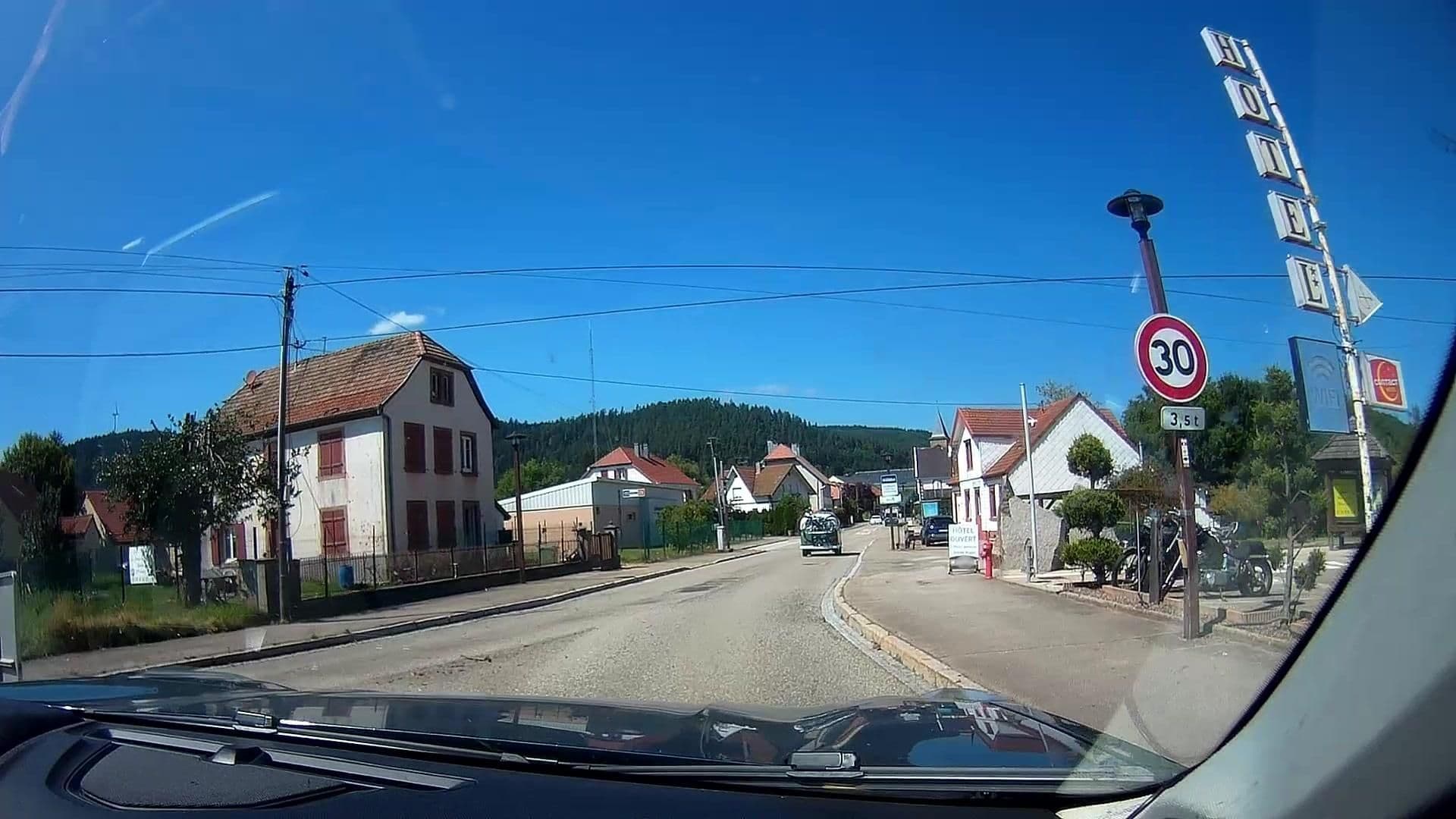 Street view near Logis Hôtel Restaurant Des Roches ***, Senones — © micmin1972 (CC BY-SA · Mapillary)