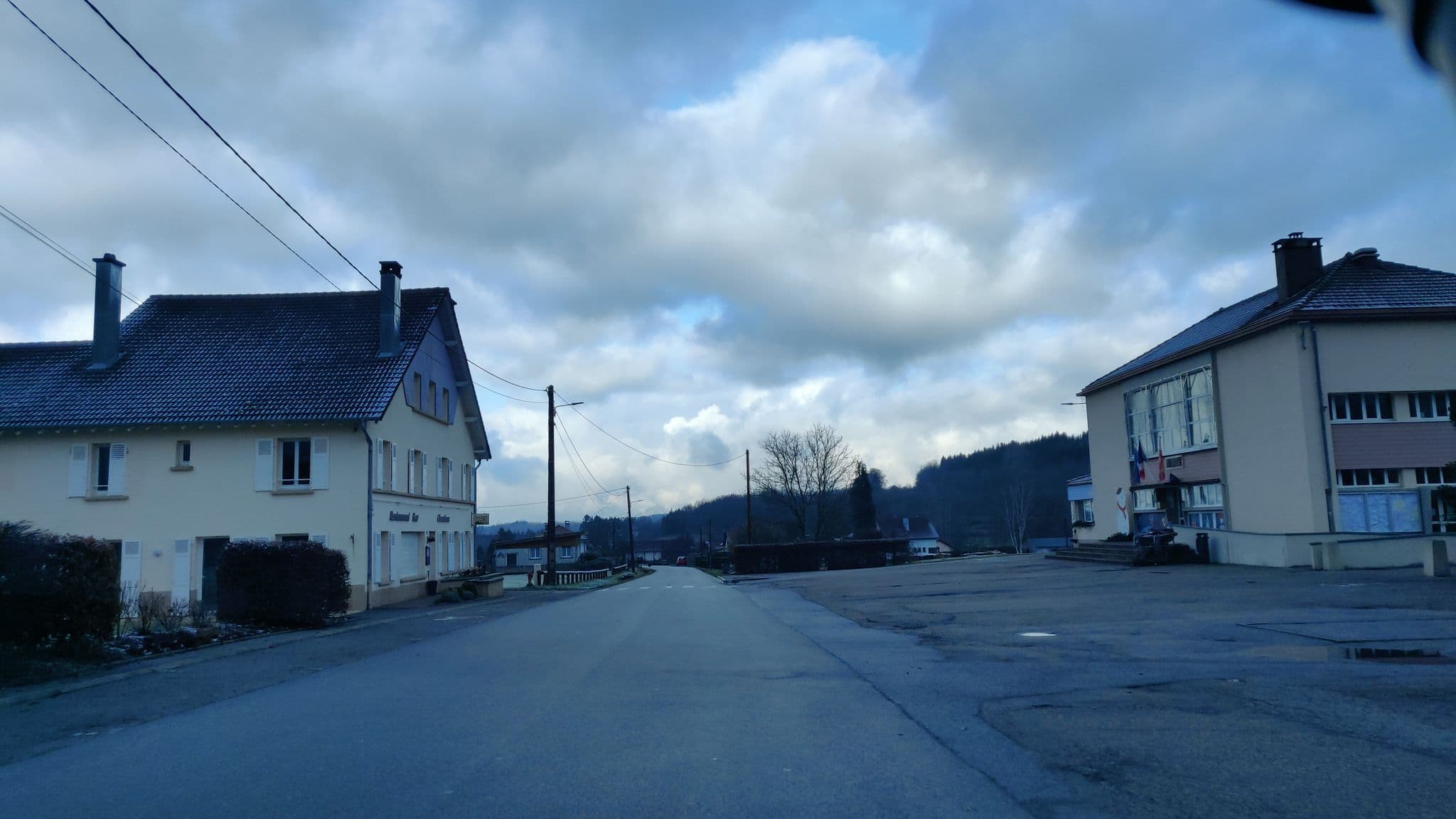 Street view near La Clef Du Ban, Fraize — © djeremy (CC BY-SA · Mapillary)