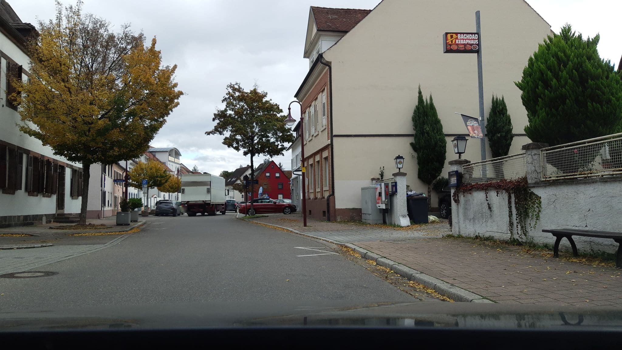 Street view near Hotel Restaurant Kaiserstuehler Hof, Breisach am Rhein — © fxesbg (CC BY-SA · Mapillary)