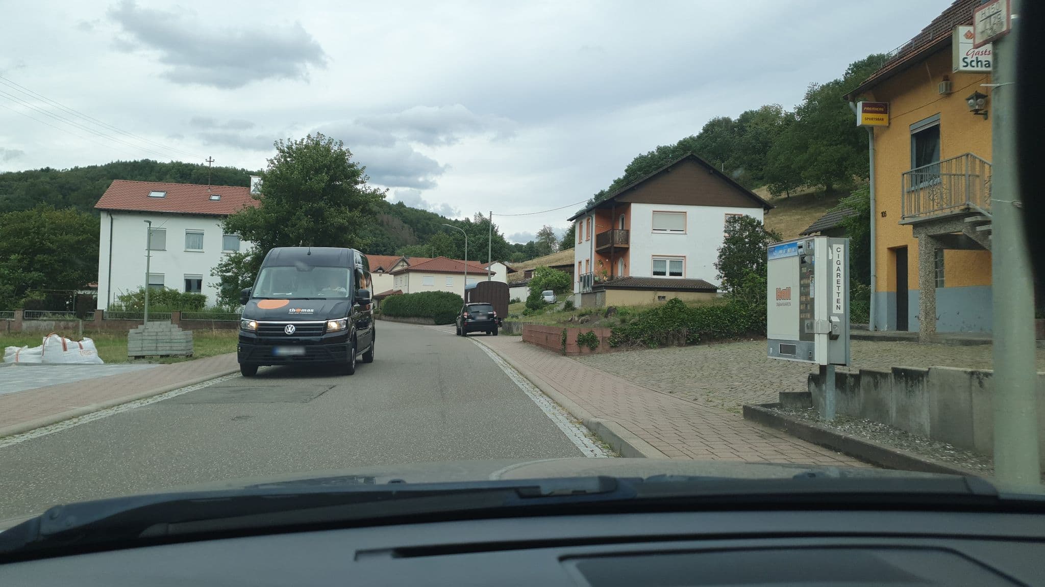 Street view near Gasthaus Schaan, Obernheim-Kirchenarnbach — © b166er (CC BY-SA · Mapillary)