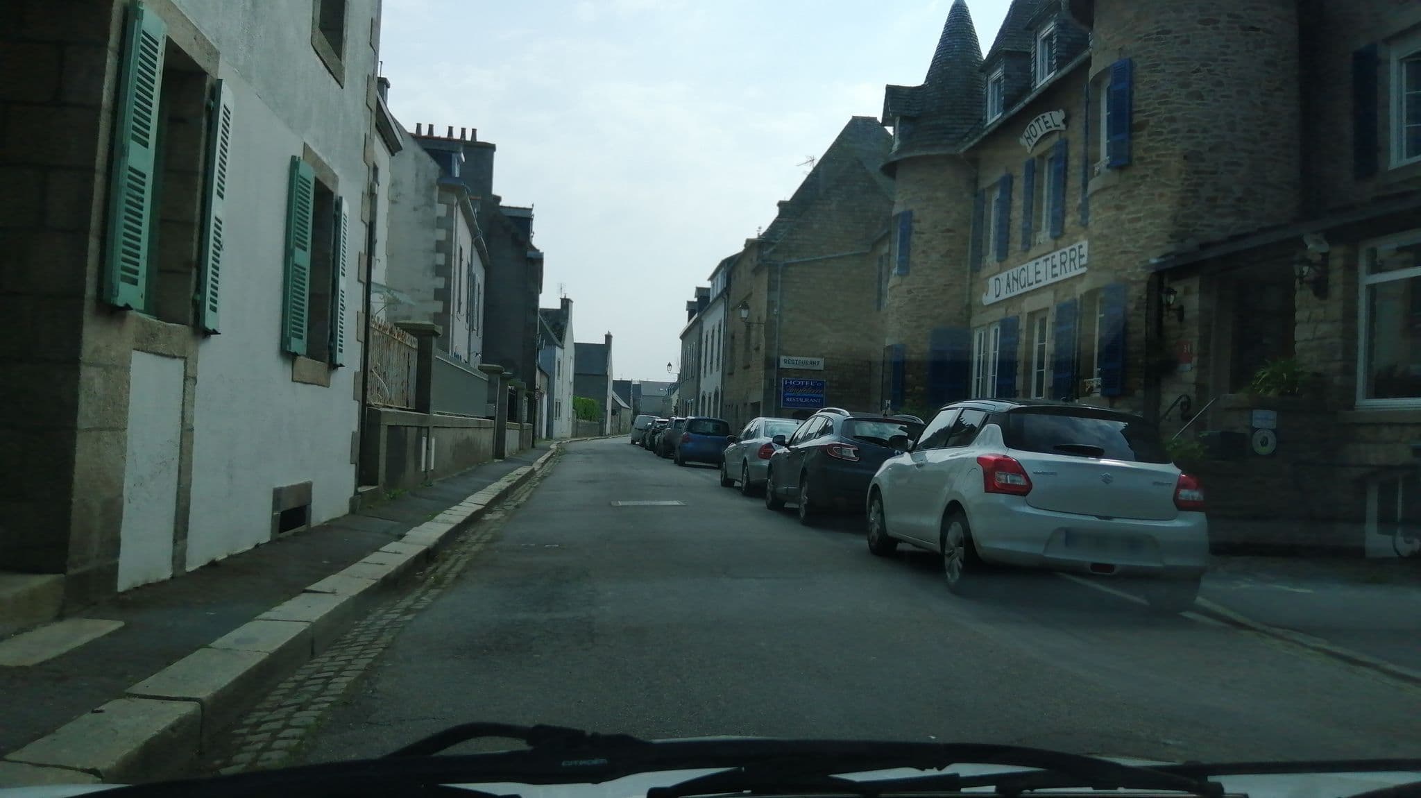 Street view near Hôtel d'Angleterre, Roscoff — © roscoffmdj (CC BY-SA · Mapillary)