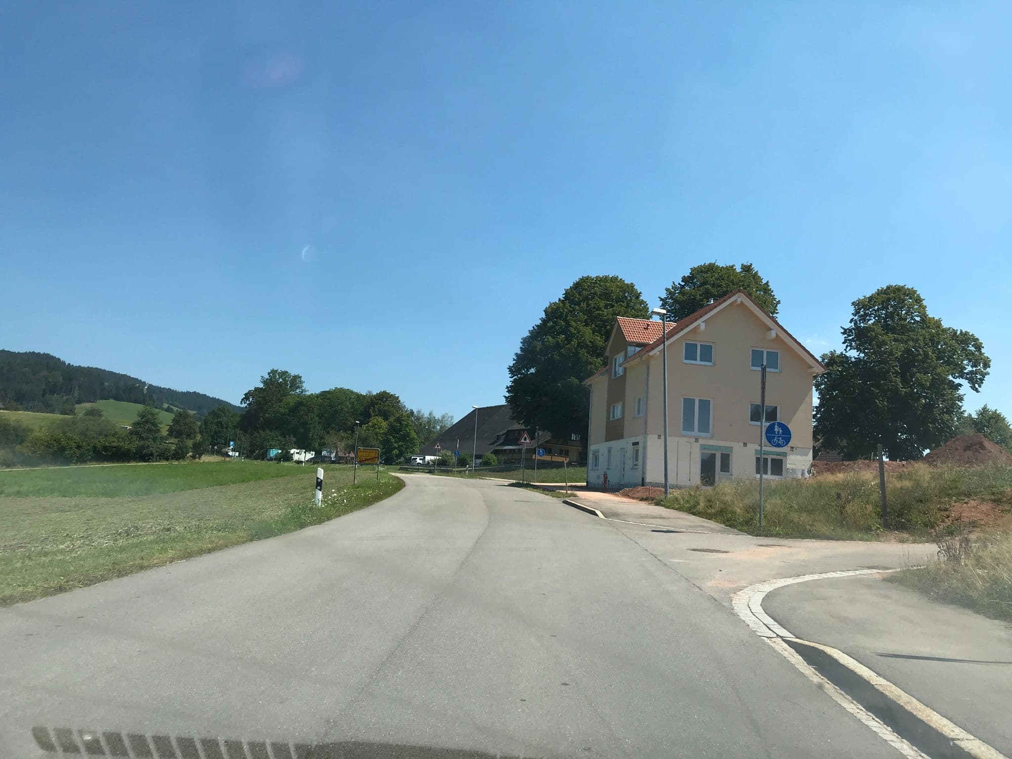 Street view near Waldmeisterzimmer, Sankt Peter — © tbkrtz (CC BY-SA · Mapillary)
