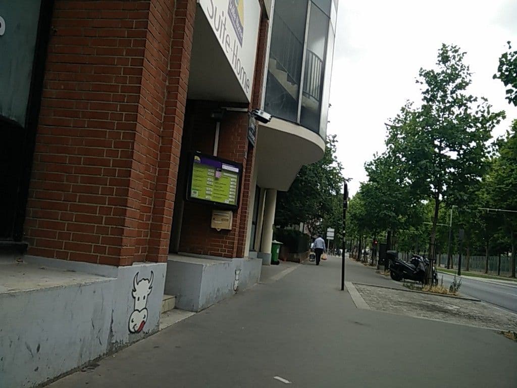 Street view near Art Hotel Paris Est, Pantin — © ccossio (CC BY-SA · Mapillary)