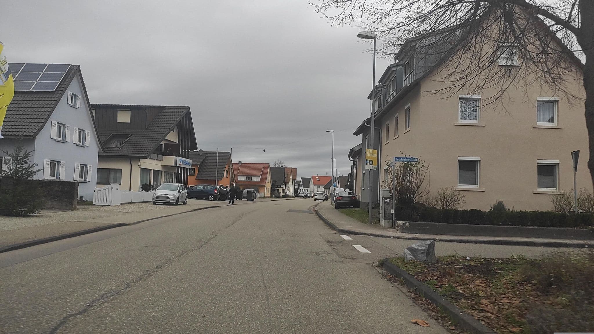 Street view near Apartment at Home Rheinhausen, Weisweil — © qungo (CC BY-SA · Mapillary)