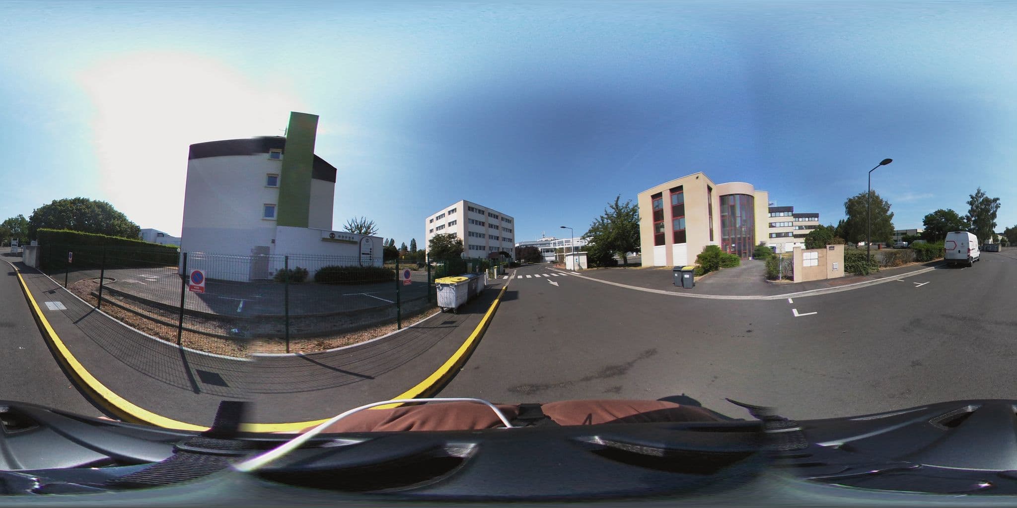 Street view near B&B Hôtel, Saint-Avertin — © monsieur_a (CC BY-SA · Mapillary)