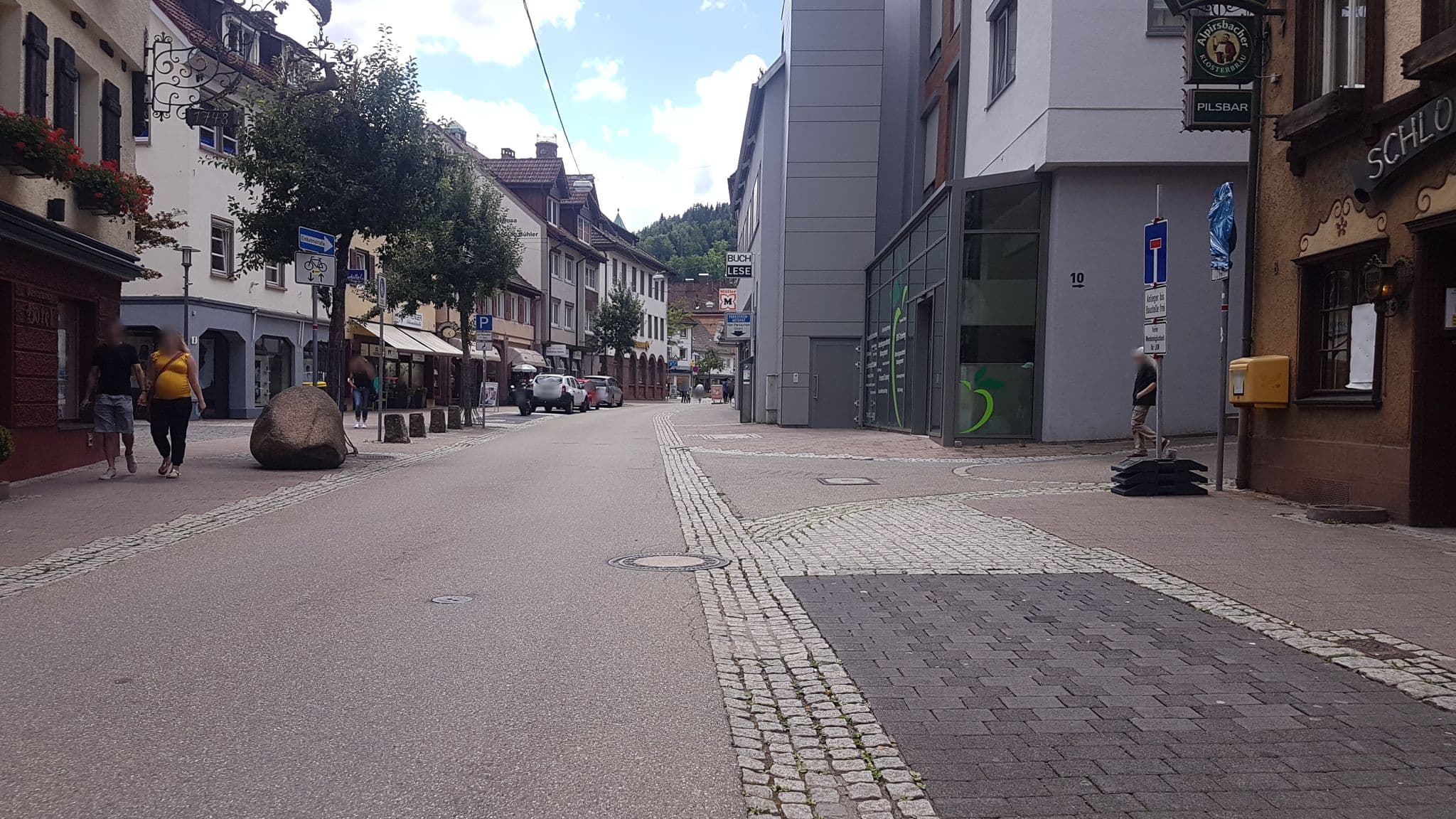 Street view near Hotel-Gasthof-Hirsch GmbH Th.Zimmermann und M. Weber, Schramberg — © changchun1 (CC BY-SA · Mapillary)