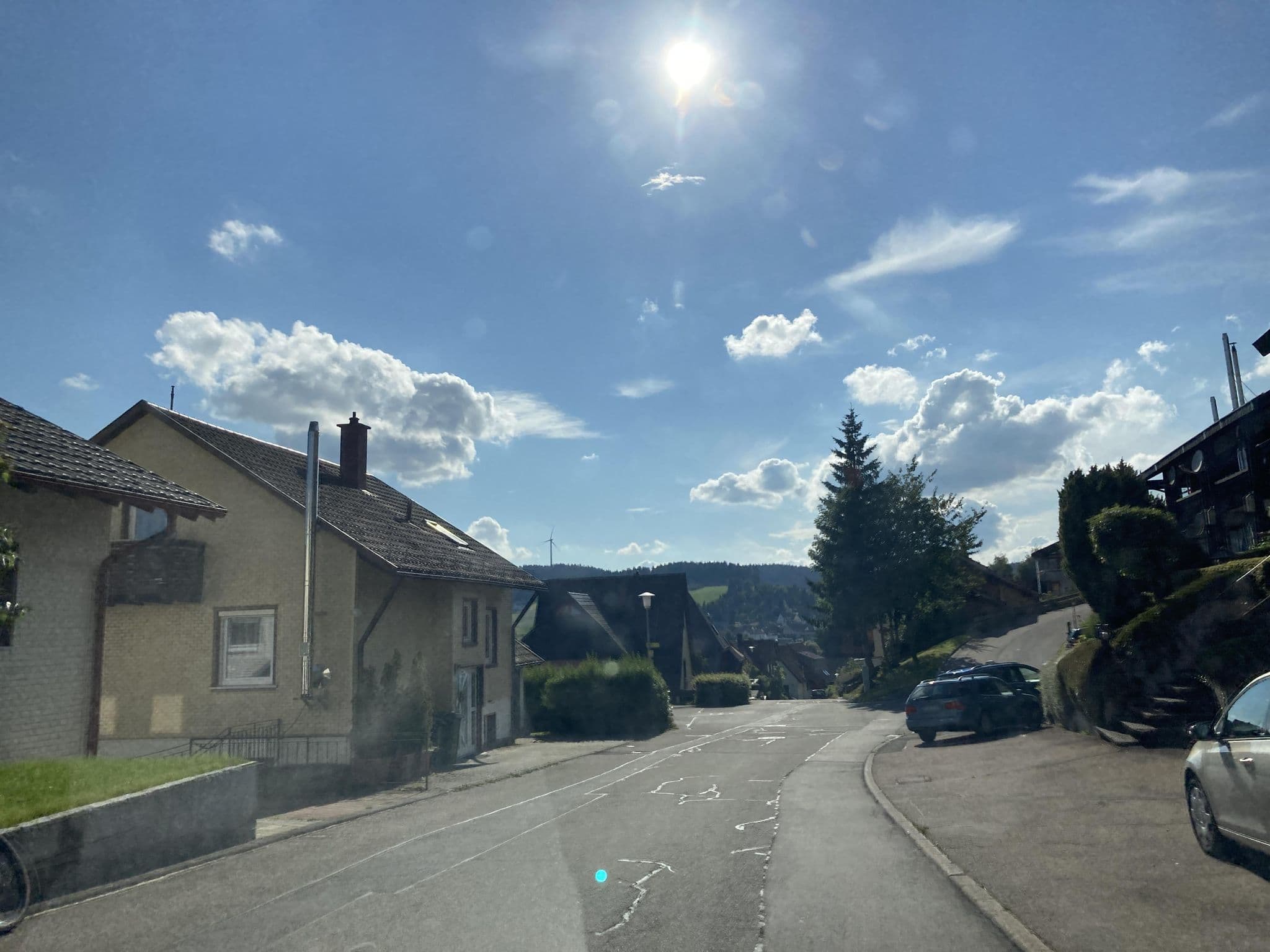 Street view near Pension Schanzenblick, Schonach im Schwarzwald — © tasmaniadevil (CC BY-SA · Mapillary)