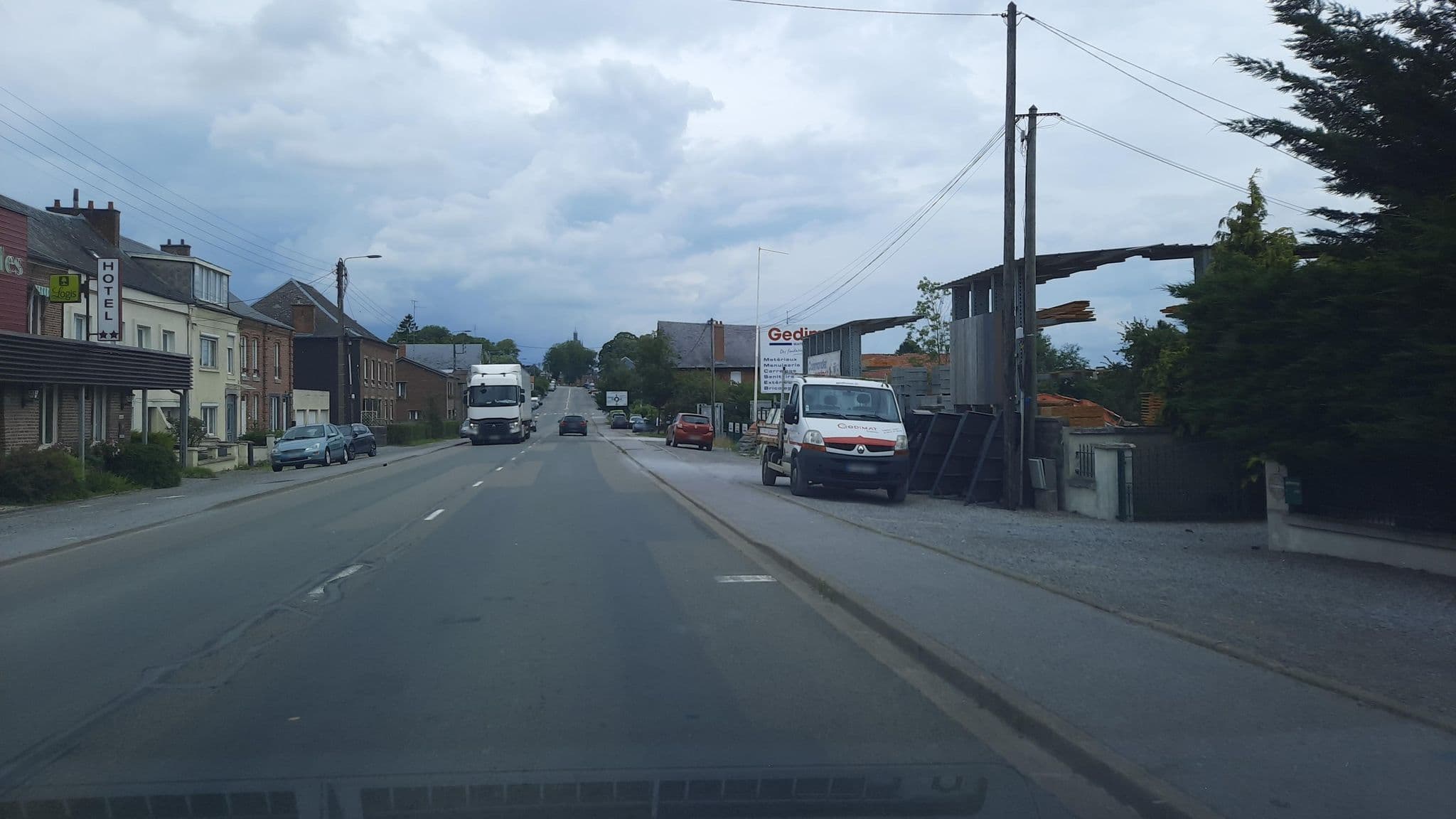Street view near Hôtel Les Paturelles, Avesnelles — © Yohann972 (CC BY-SA · Mapillary)
