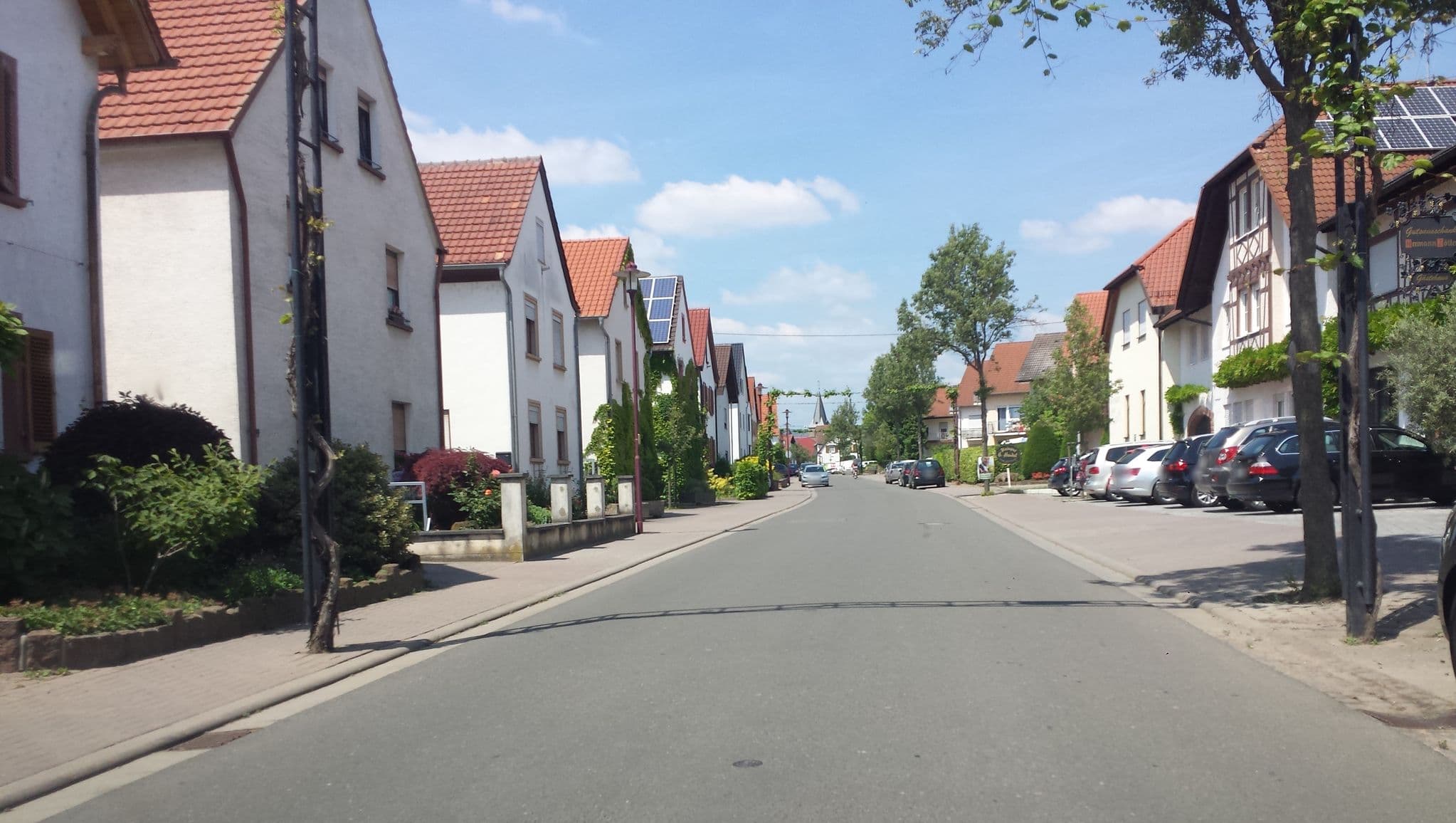 Street view near Wein- und Gästehaus Zöller, Kirrweiler — © wegavision (CC BY-SA · Mapillary)
