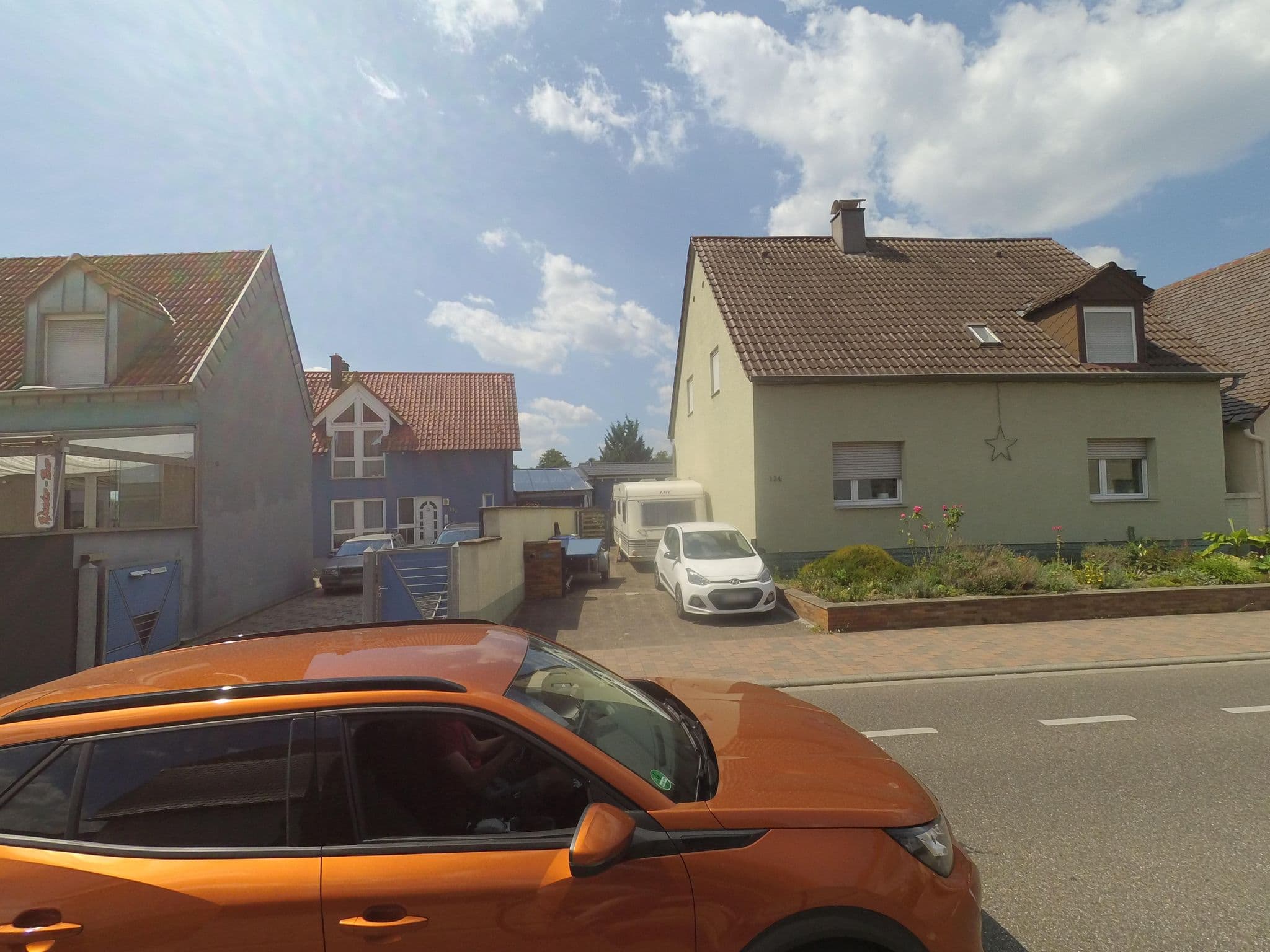 Street view near Günter Ratzel, Eggenstein-Leopoldshafen — © wegavision (CC BY-SA · Mapillary)