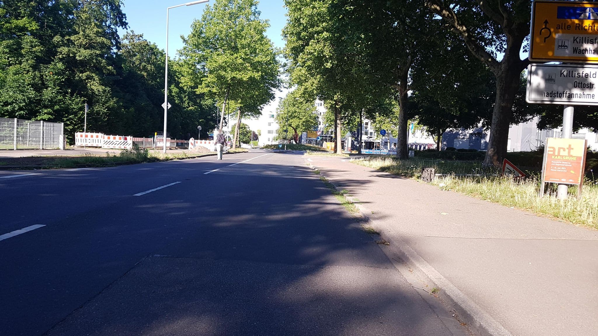 Street view near ETAP Hotel Karlsruhe Ost, Karlsruhe — © changchun1 (CC BY-SA · Mapillary)
