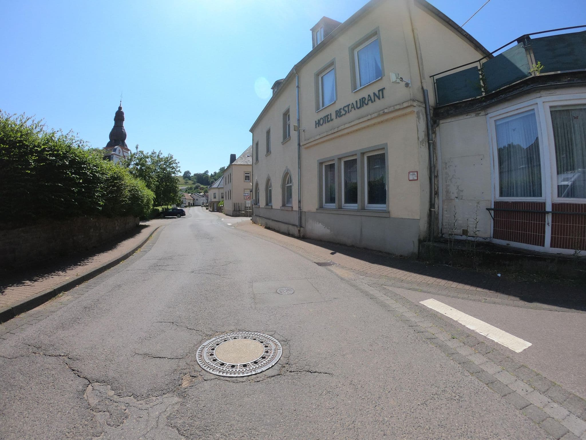 Street view near Hotel - Restaurant Hubertushof, Körperich — © joostjakob (CC BY-SA · Mapillary)