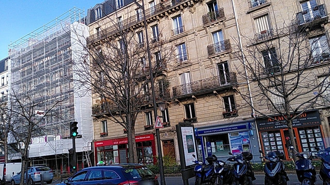 Street view near Hôtel Korner, Salpêtrière — © britze (CC BY-SA · Mapillary)