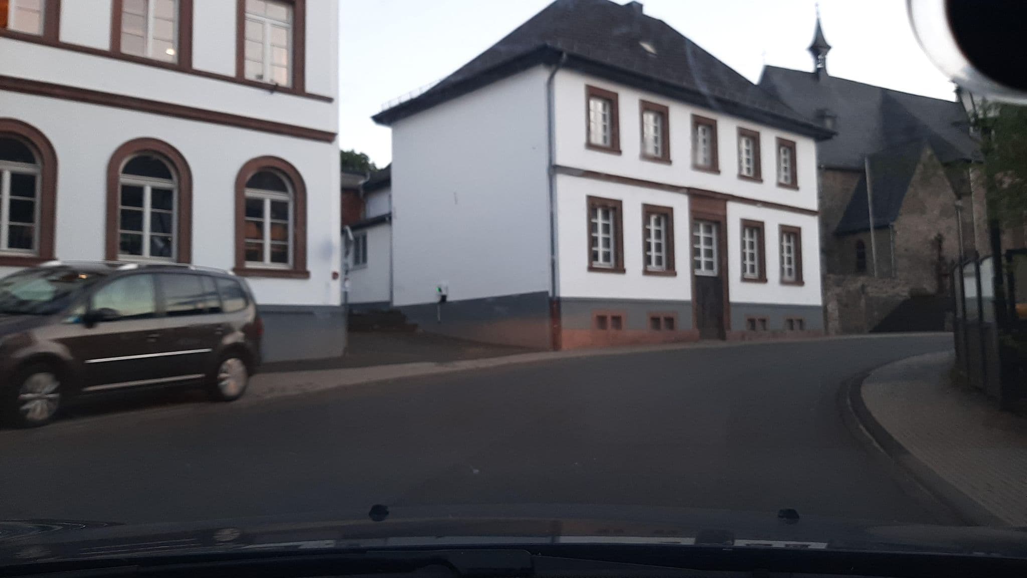 Street view near Nelles August, Rosa Gästezimmer, Nettersheim — © eifelkobold (CC BY-SA · Mapillary)