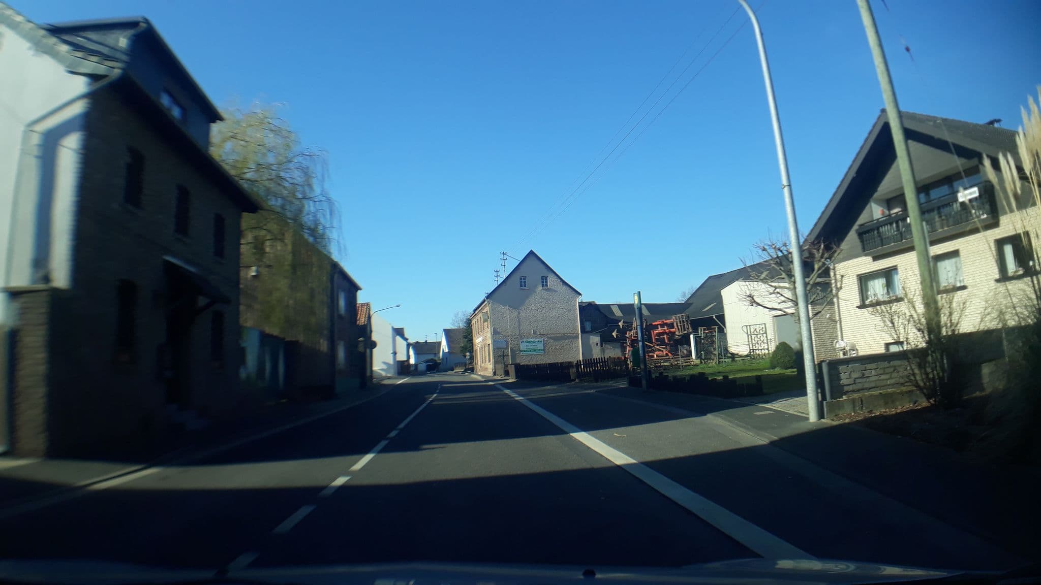 Street view near Ferienwohnung-Suedhausen, Zülpich — © tobiasreg (CC BY-SA · Mapillary)