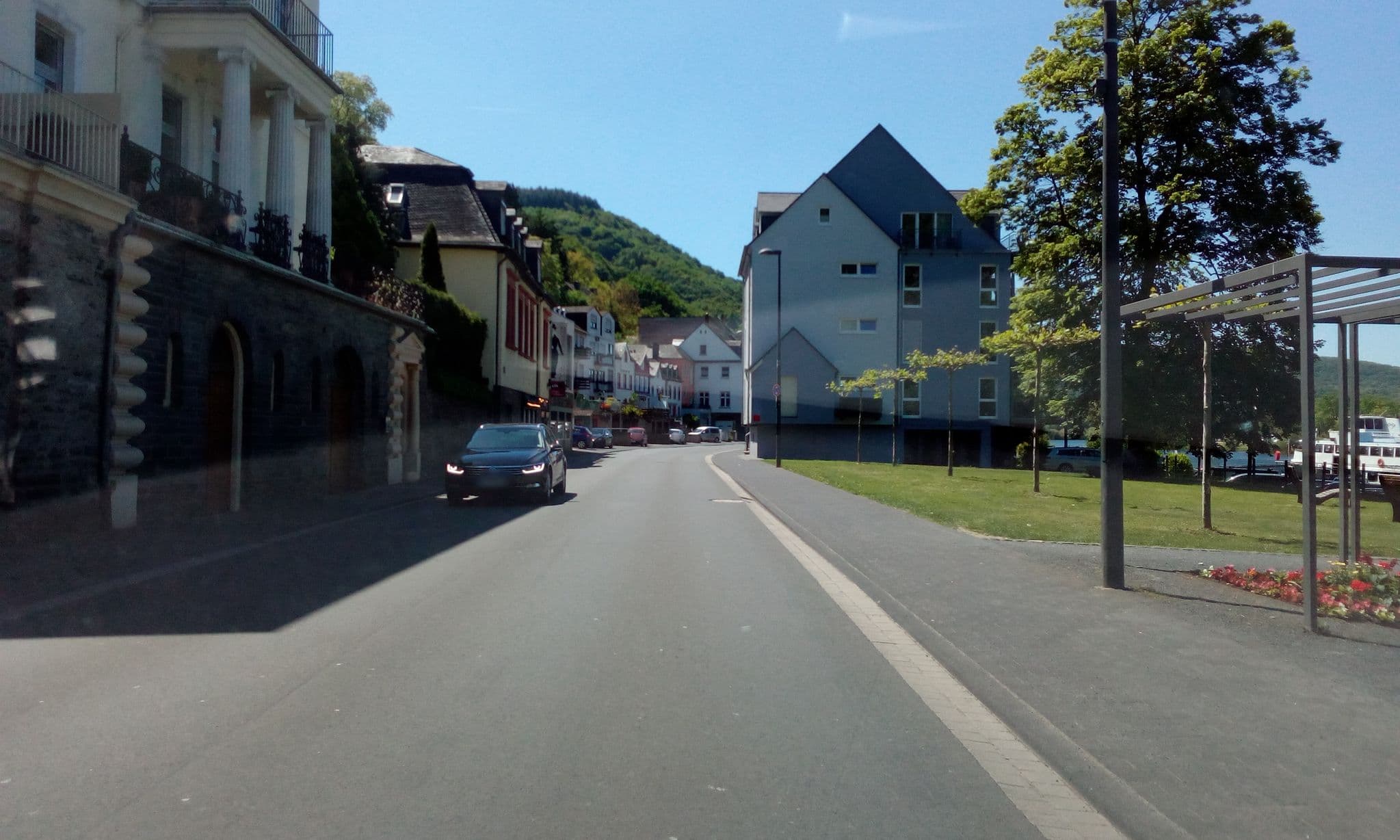 Street view near Hotel Behrens Inh. Dieter Kettermann golocal, Bernkastel-Kues — © micmin1972 (CC BY-SA · Mapillary)