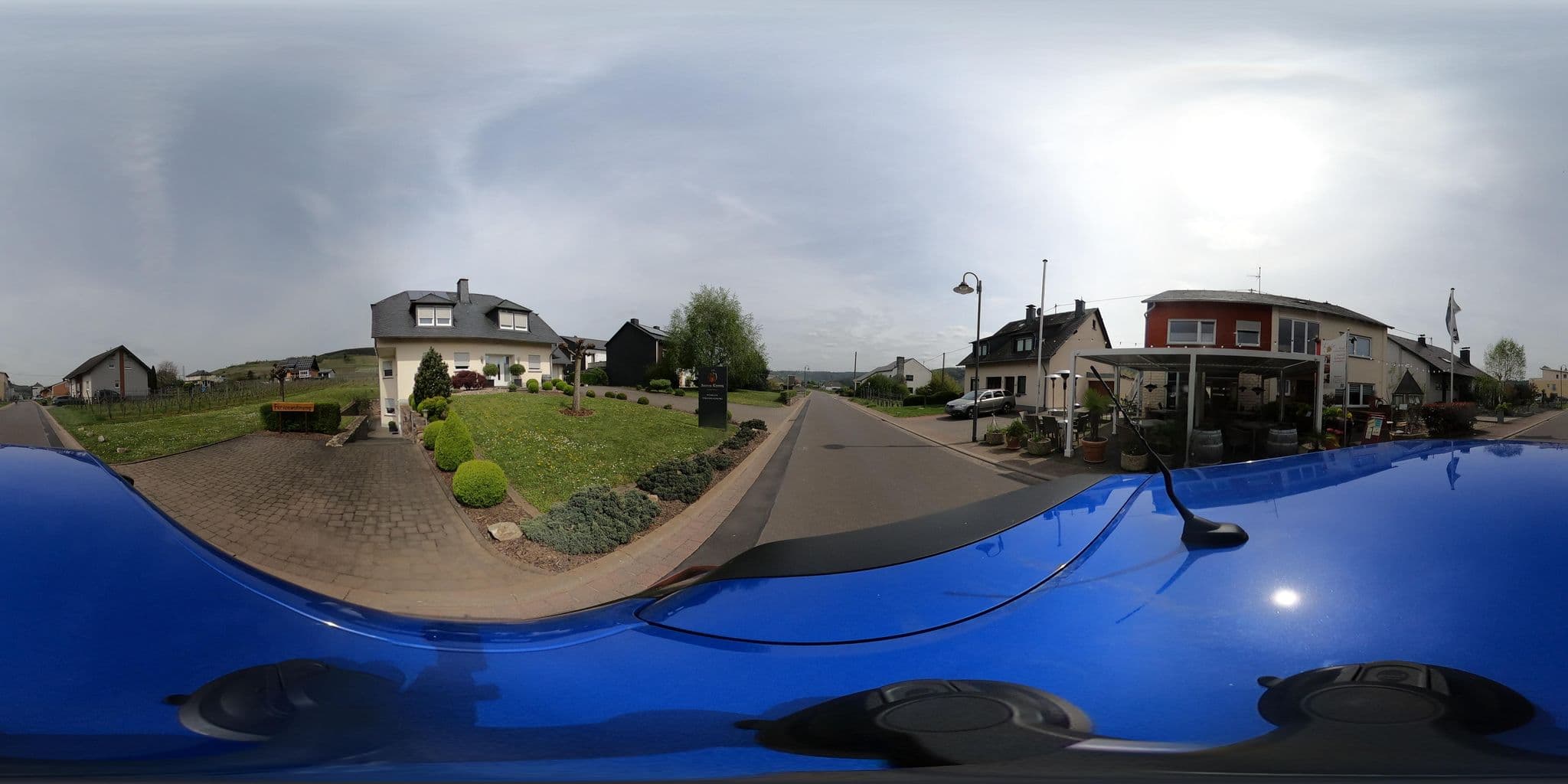 Street view near Moderne 70 qm Wohnung mit großer Dachterrasse, Kröv — © Mobilitaetswerk (CC BY-SA · Mapillary)