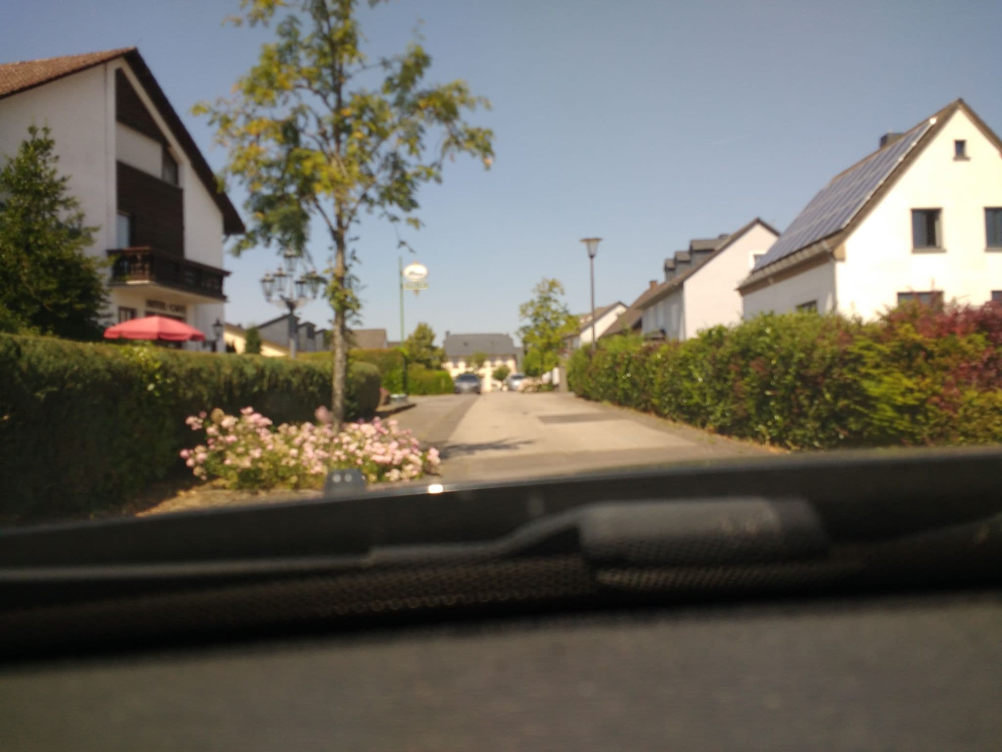 Street view near Hotel Eifelperle, Manderscheid — © igdb (CC BY-SA · Mapillary)