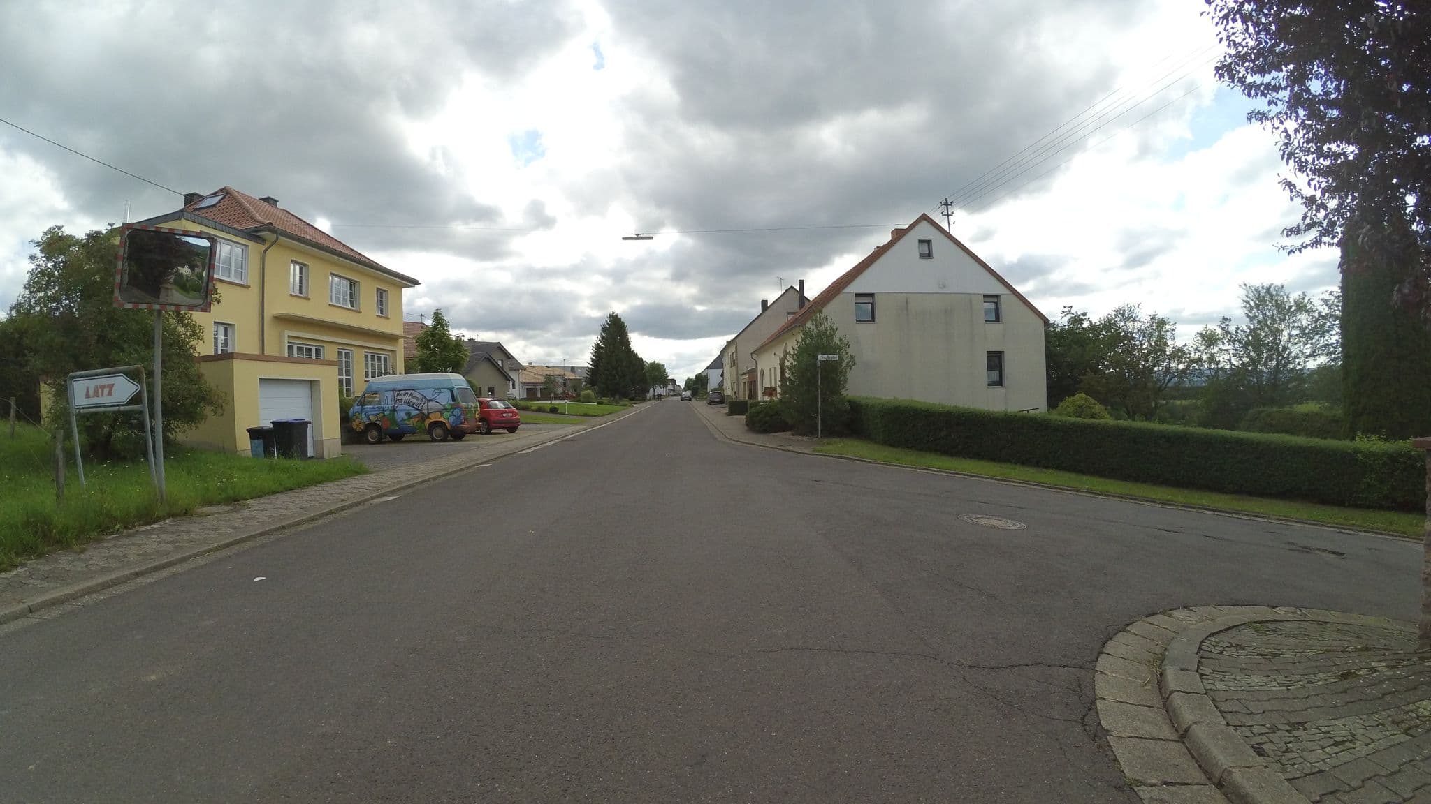 Street view near Ferienwohnung Hiwwel, Nonnweiler — © teddy73 (CC BY-SA · Mapillary)