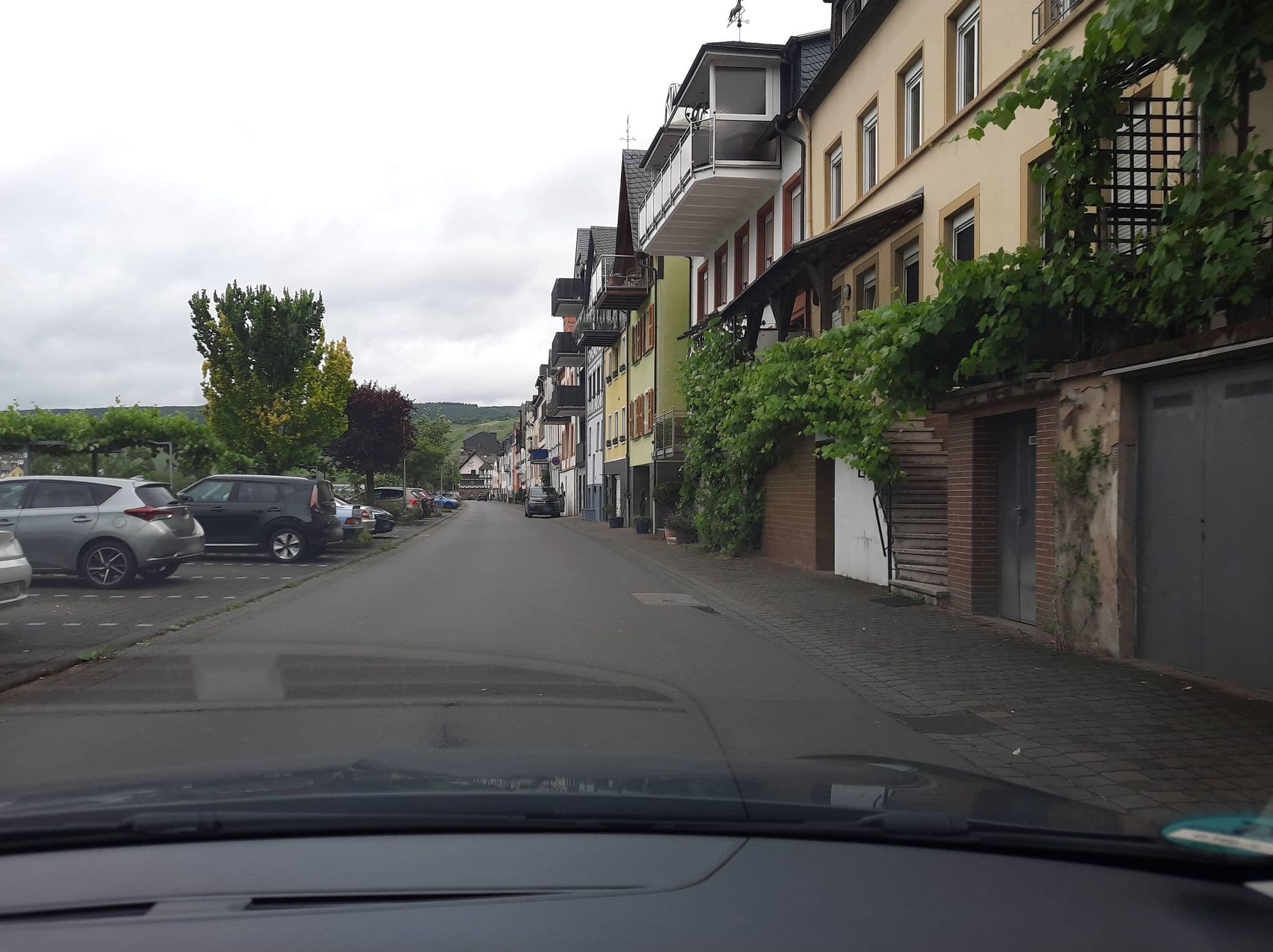 Street view near Haus Moezelblik, Briedel — © Lowiekse (CC BY-SA · Mapillary)