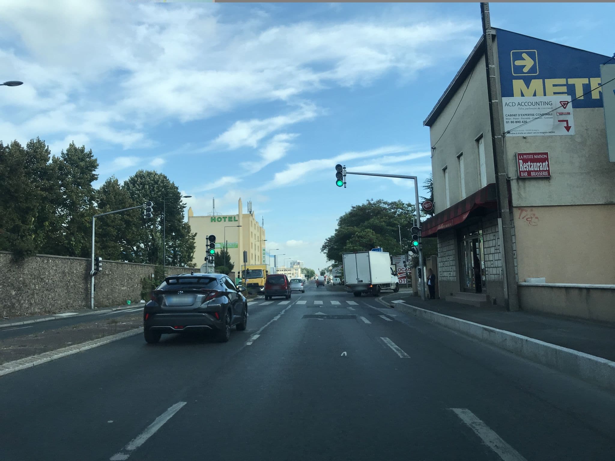 Street view near Comfort Hotel, Pantin — © unmap (CC BY-SA · Mapillary)