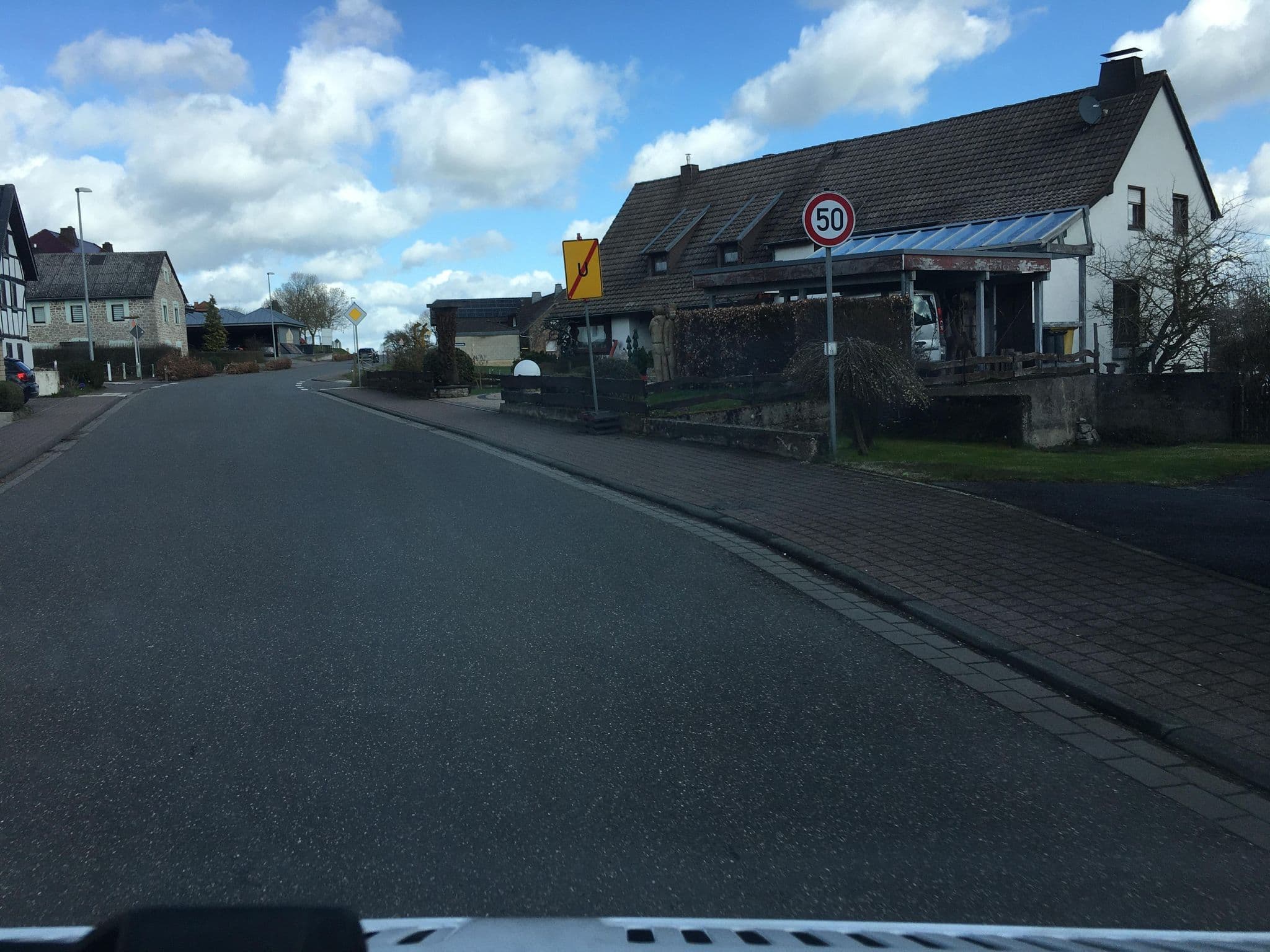 Street view near Martha Pütz Pension, Nettersheim — © raymond (CC BY-SA · Mapillary)