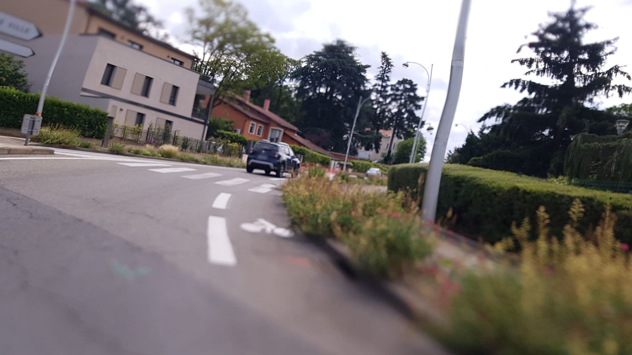Street view near Hôtel Forum, Genas — © gileri (CC BY-SA · Mapillary)