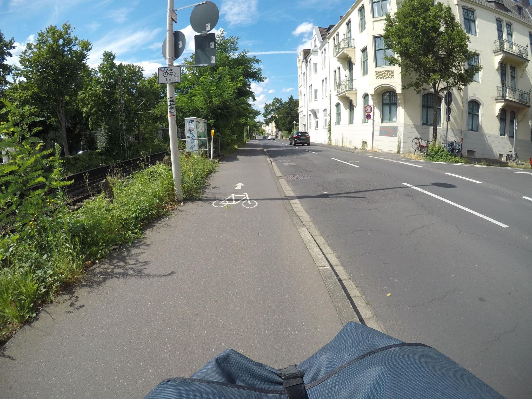 Street view near Lifetime Coaching, Kessenich — © mfa (CC BY-SA · Mapillary)
