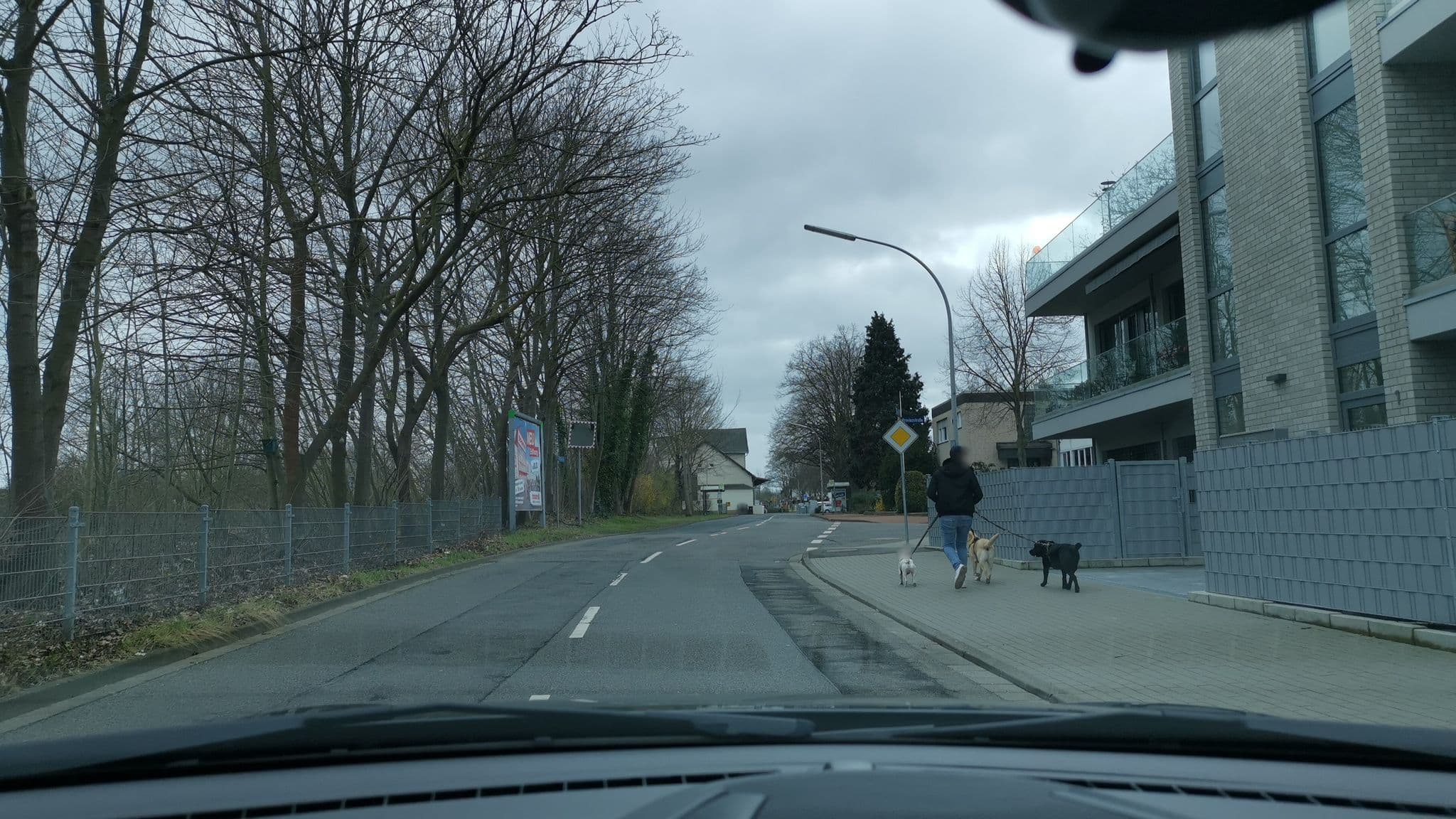 Street view near Araz Mehmet, Grevenbroich — © bigpapa2908 (CC BY-SA · Mapillary)