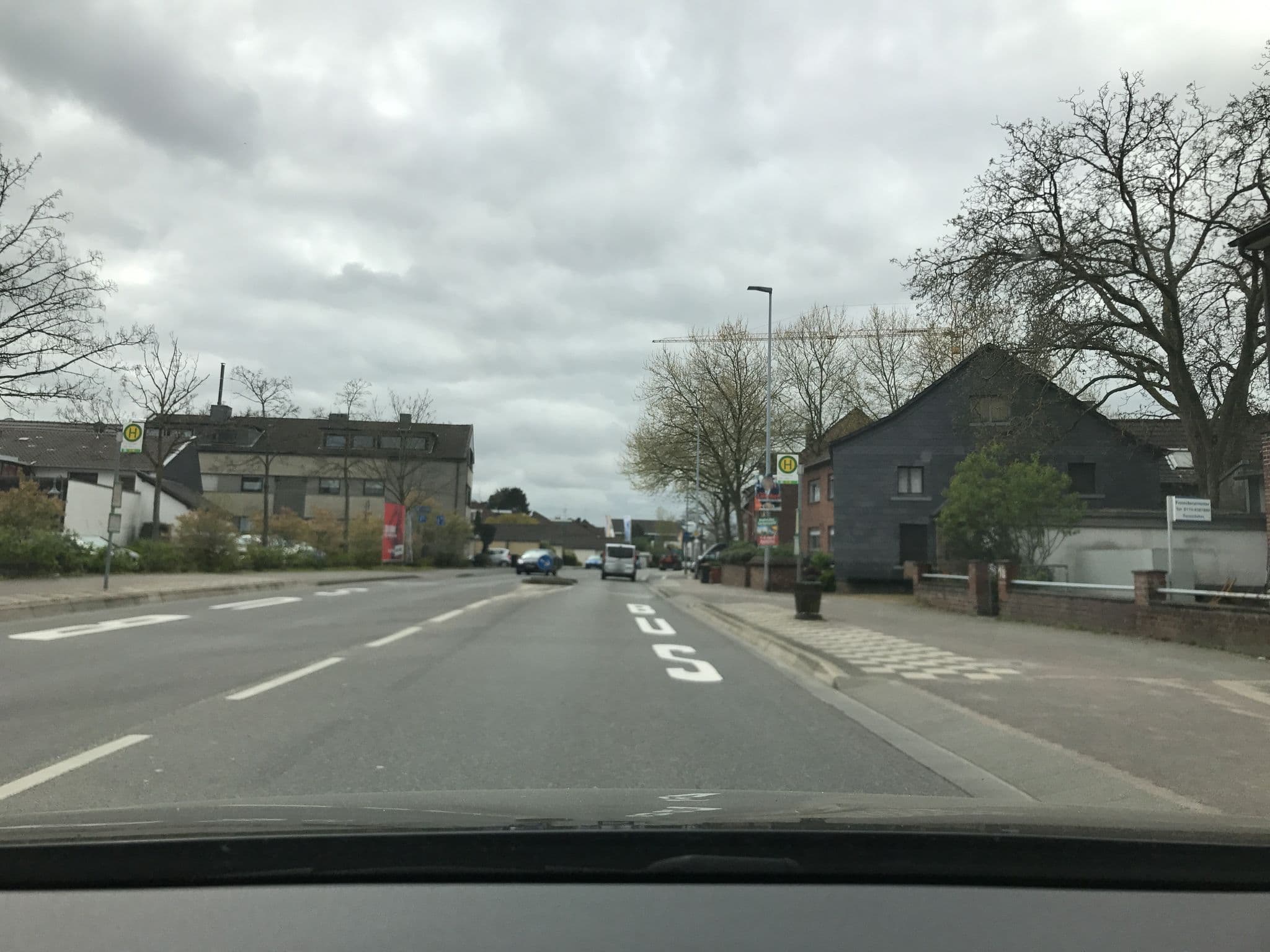 Street view near Dormitorium Kaarst Wohnraum auf Zeit, Kaarst — © saschahaberkorn (CC BY-SA · Mapillary)