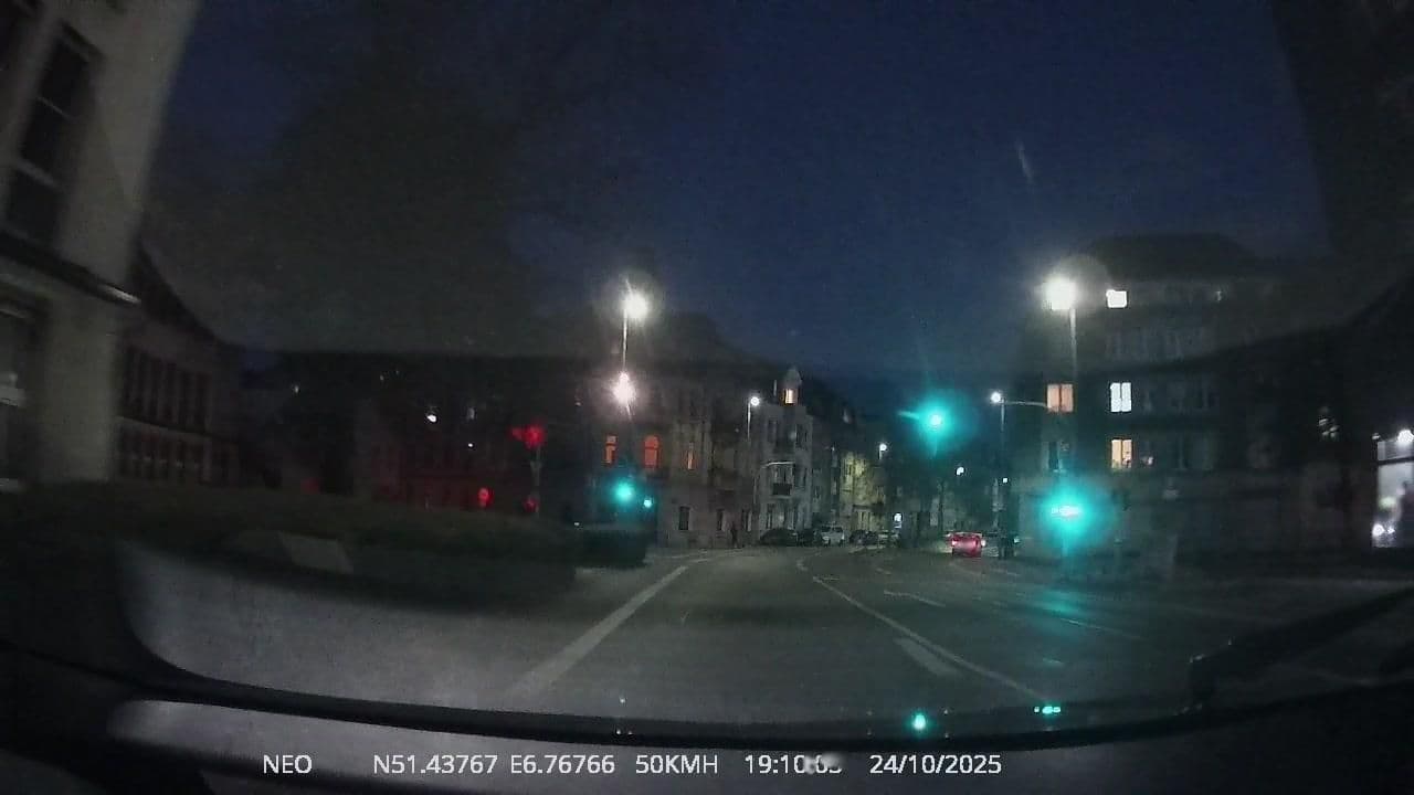 Street view near MoWo, Duisburg — © TechniPorter (CC BY-SA · Mapillary)
