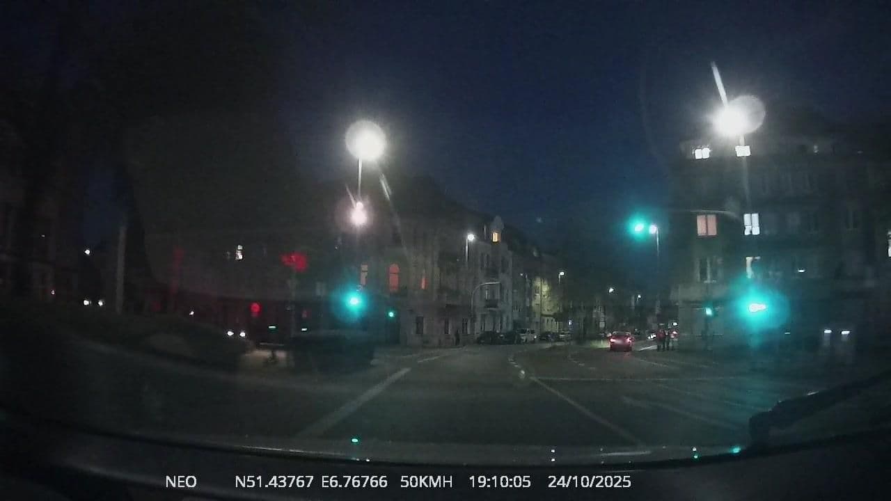 Street view near MoWo Monteurwohnung Unterkunft Duisburg, Duisburg — © TechniPorter (CC BY-SA · Mapillary)