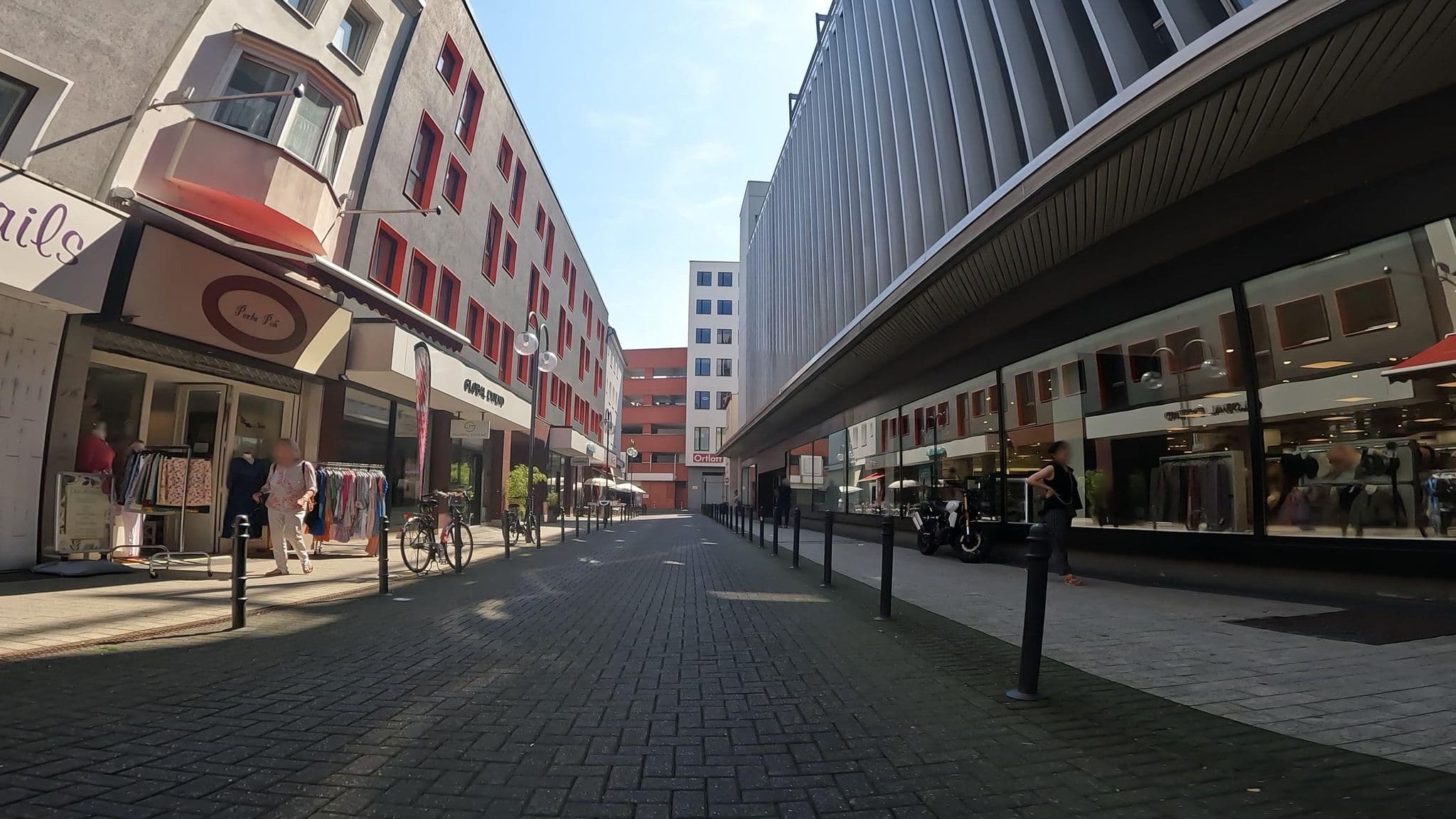 Street view near DASKöln, Köln — © marccologne (CC BY-SA · Mapillary)