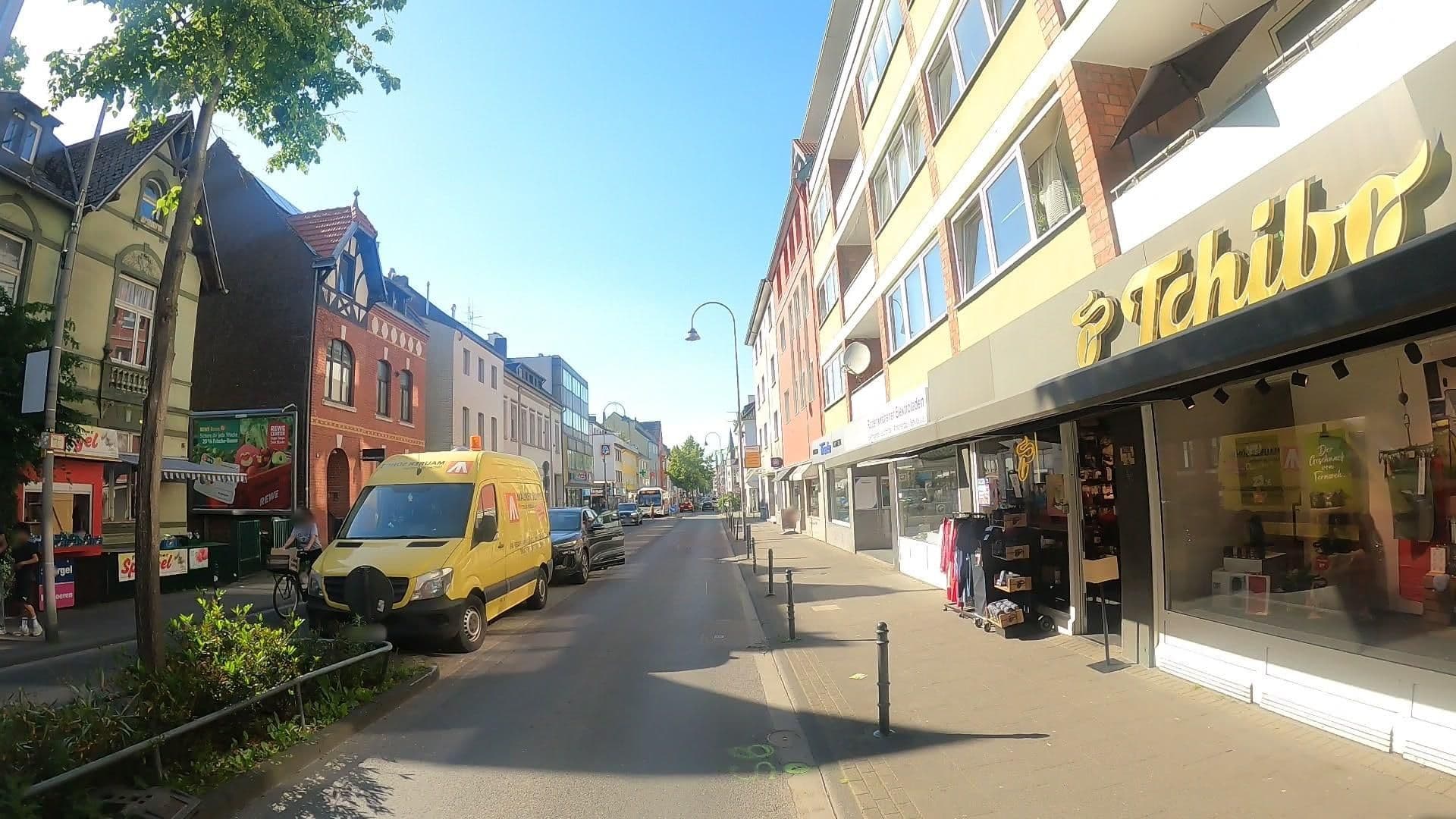 Street view near Hotel Kölnisch Wasser, Rodenkirchen — © popball (CC BY-SA · Mapillary)