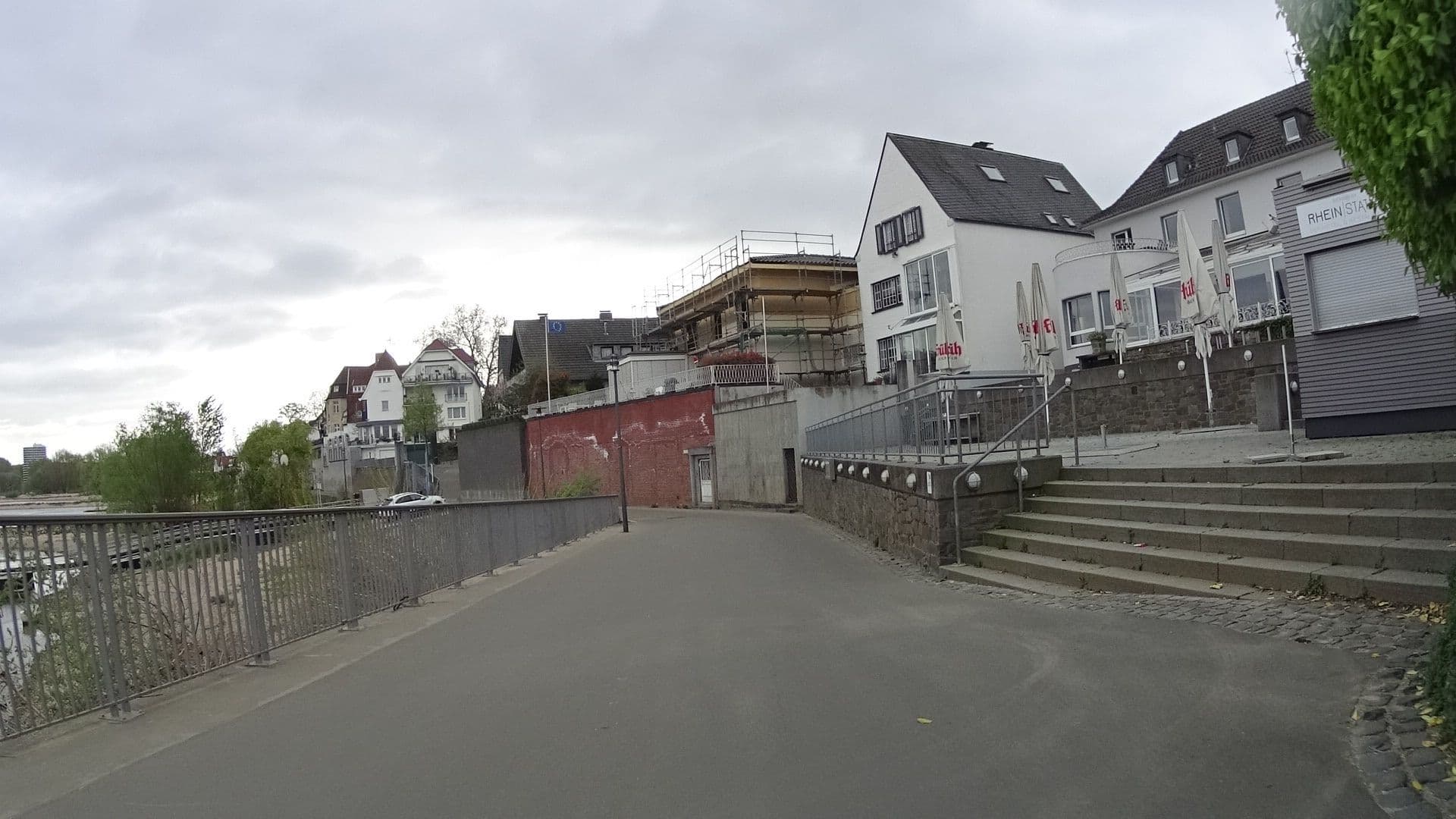 Street view near Restaurant Veranstaltung Rheinstation Hotel, Rodenkirchen — © ramap (CC BY-SA · Mapillary)