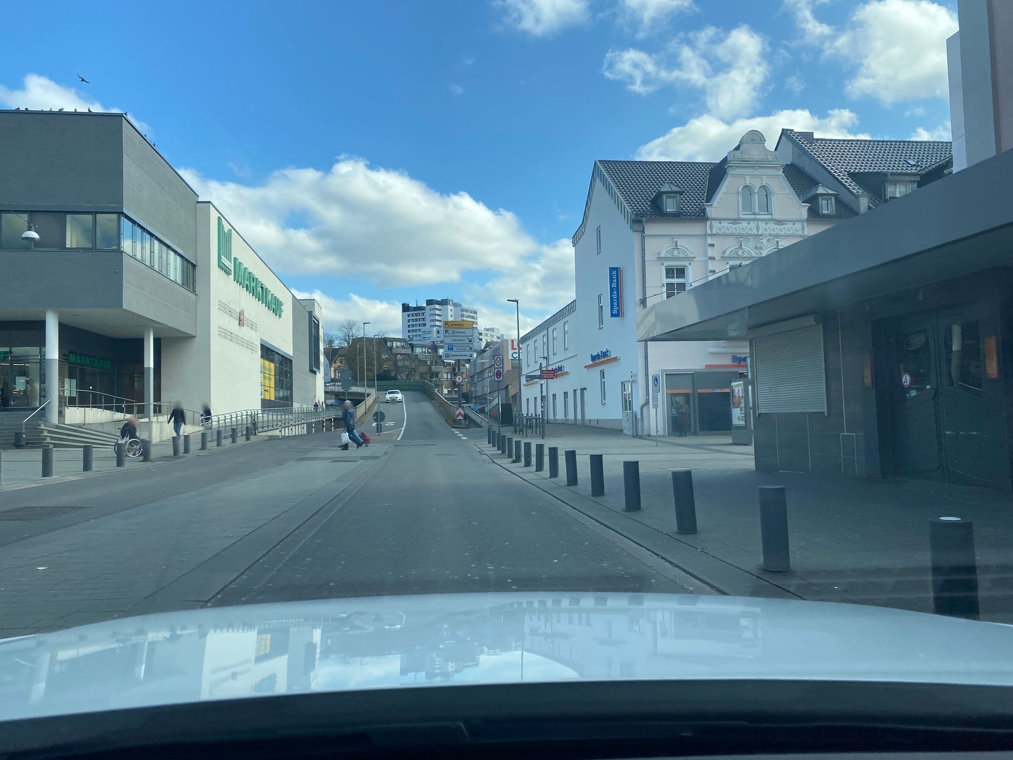 Street view near Hotel Garni zur Post, Bergisch Gladbach — © wladimir (CC BY-SA · Mapillary)