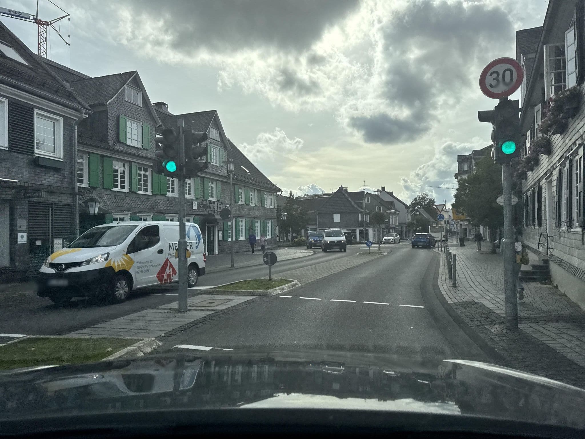 Street view near Hotel zur Eich, Wermelskirchen — © endradon (CC BY-SA · Mapillary)