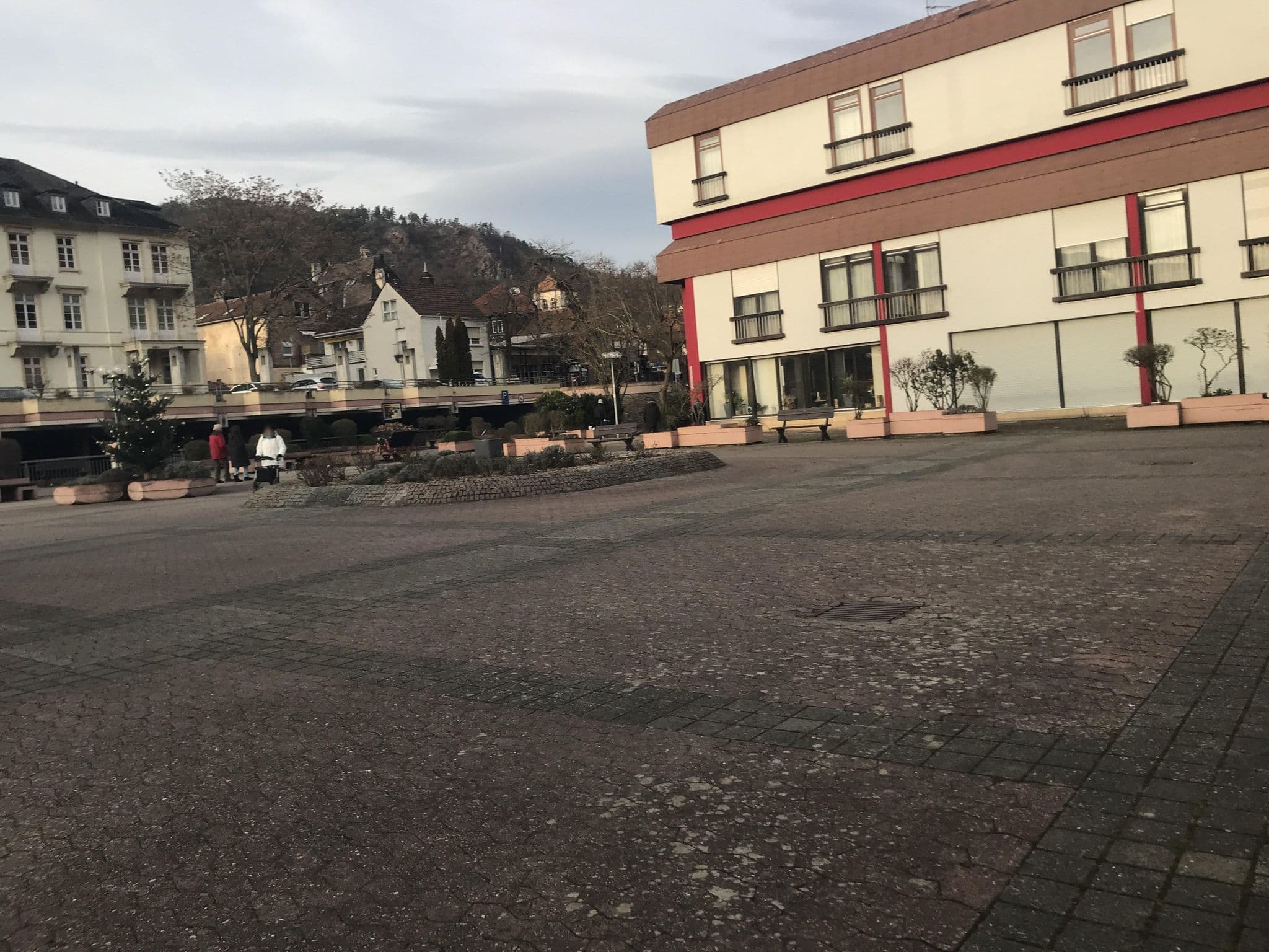 Street view near Hotel am Park, Bad Münster am Stein-Ebernburg — © miguel_andrade (CC BY-SA · Mapillary)