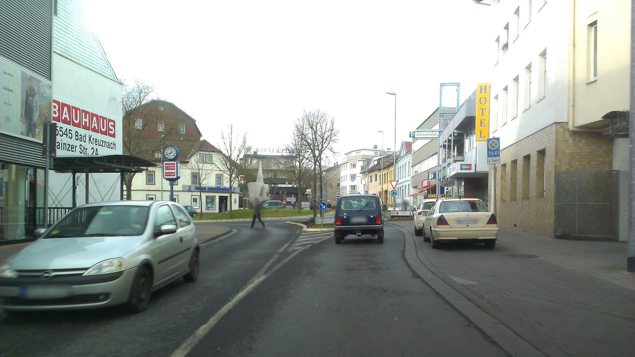 Street view near Hotel am Holzmarkt, Bad Kreuznach — © wegavision (CC BY-SA · Mapillary)