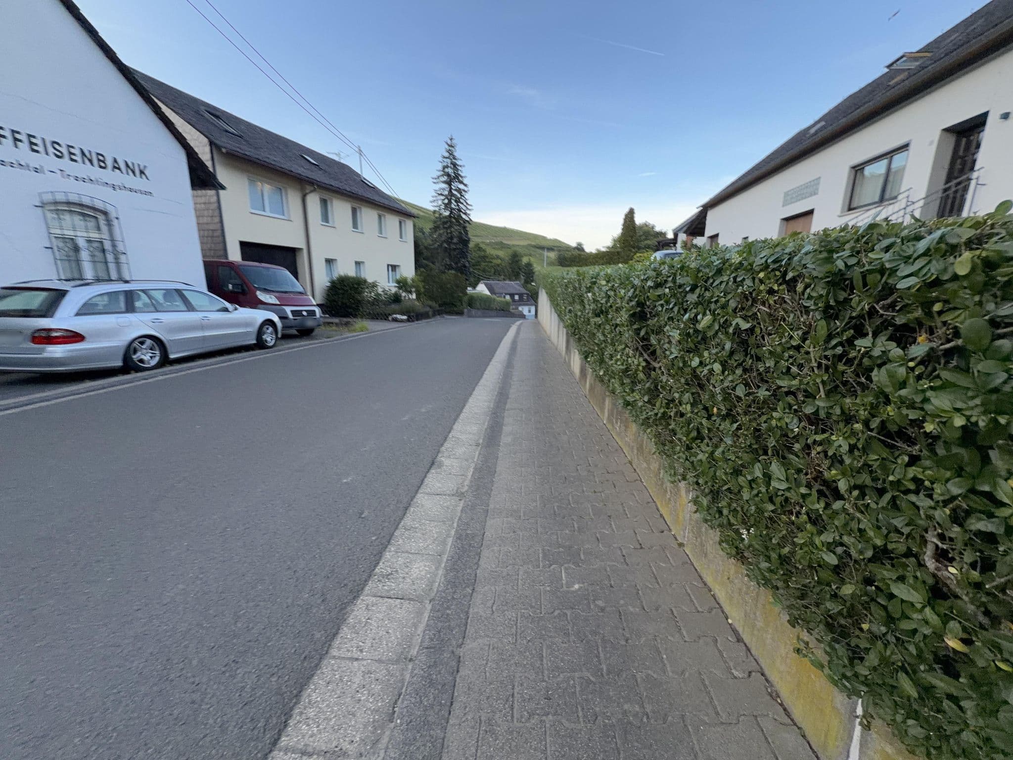 Street view near Hotel Römerstuben, Bacharach — © multimaze (CC BY-SA · Mapillary)