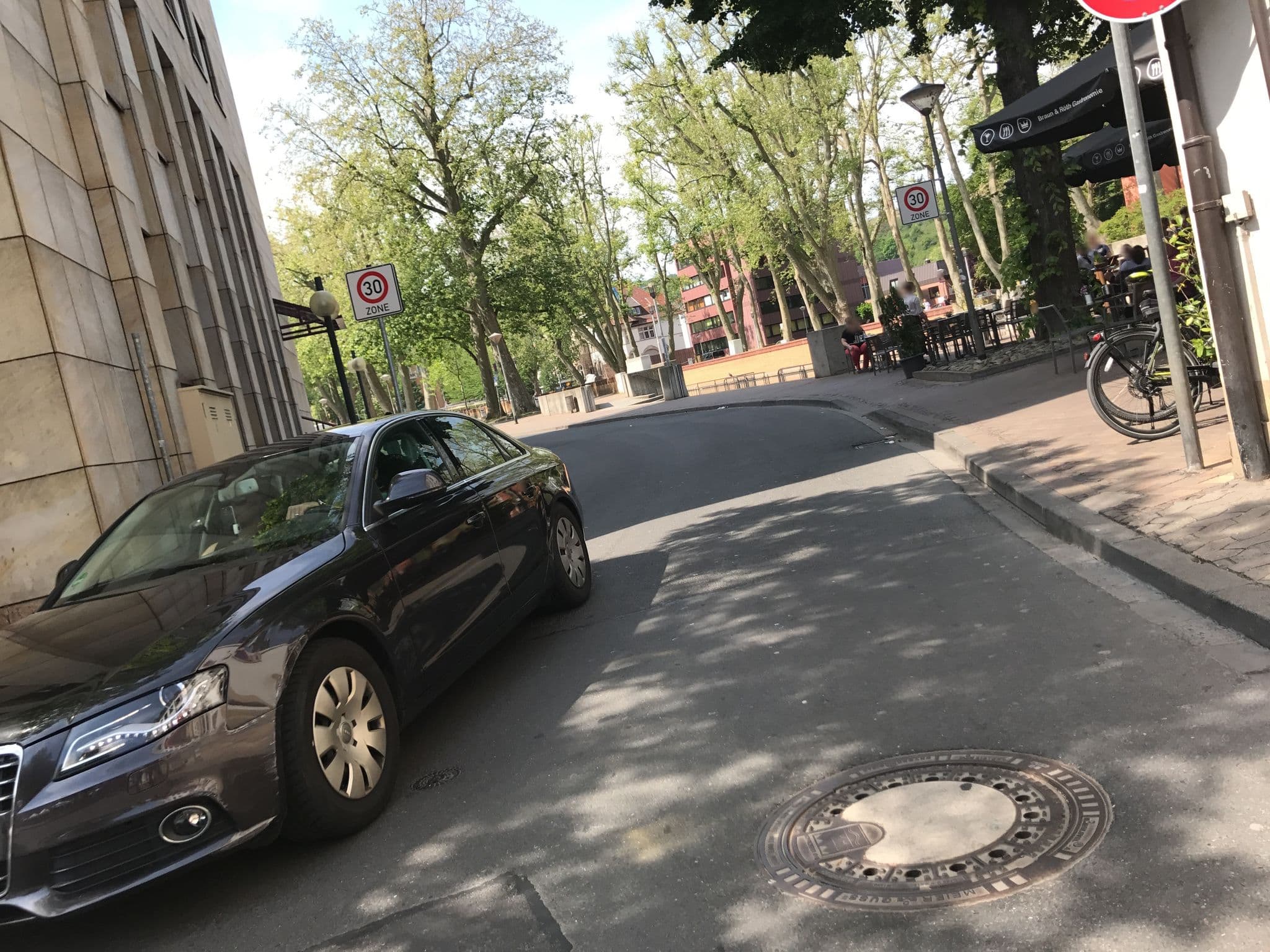 Street view near Wirtshaus Wolpertinger, Bad Kreuznach — © miguel_andrade (CC BY-SA · Mapillary)
