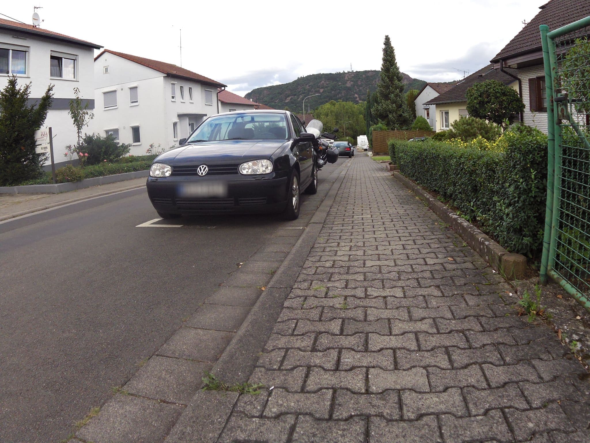 Street view near Gästehaus Schönbein, Bad Münster am Stein-Ebernburg — © chuck (CC BY-SA · Mapillary)